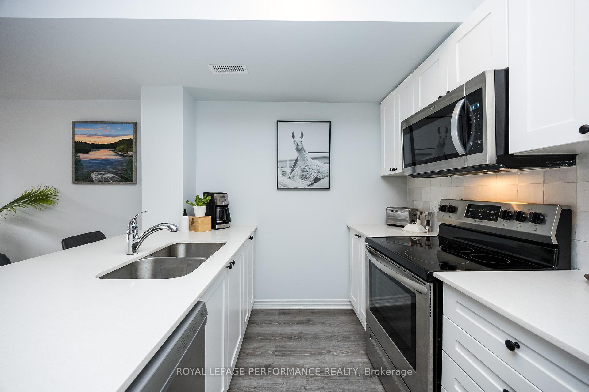 Photo 18 of 197 Anthracite, Ottawa, Barrhaven - Heritage Park — HOMEH