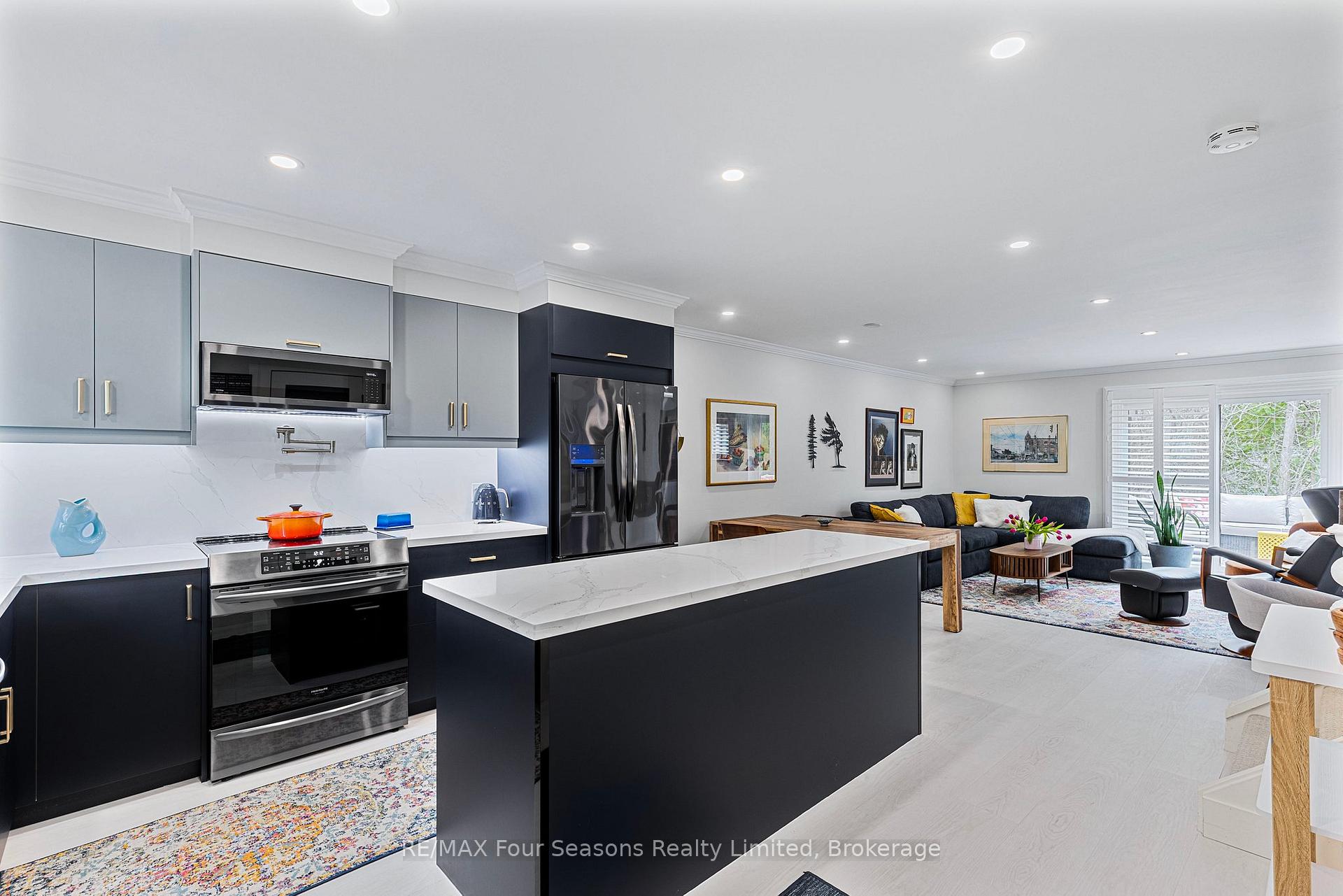 Photo 1 of Unit 13, 113 Escarpment Crescent, Collingwood — HOMEH