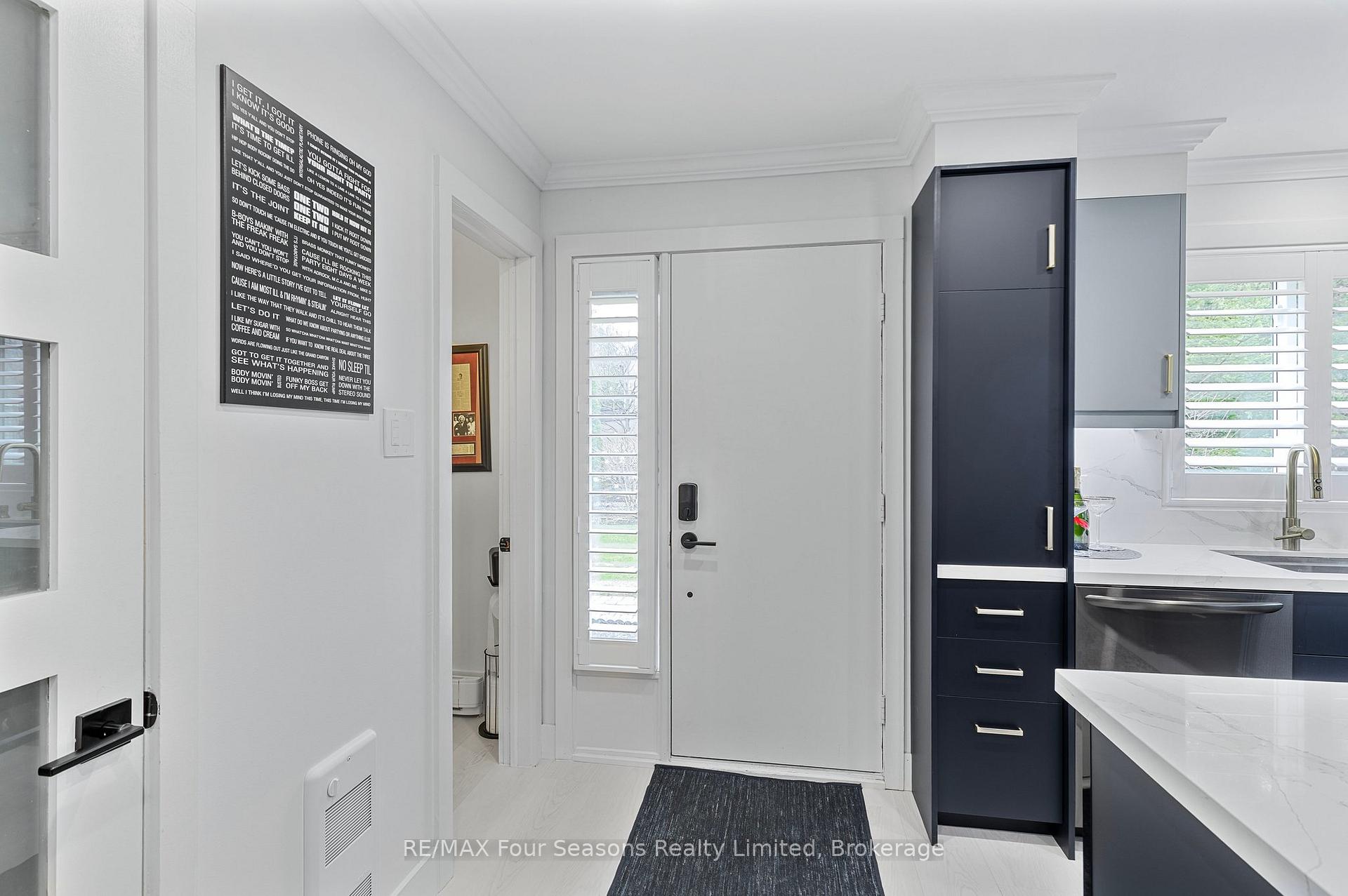 Photo 5 of Unit 13, 113 Escarpment Crescent, Collingwood — HOMEH