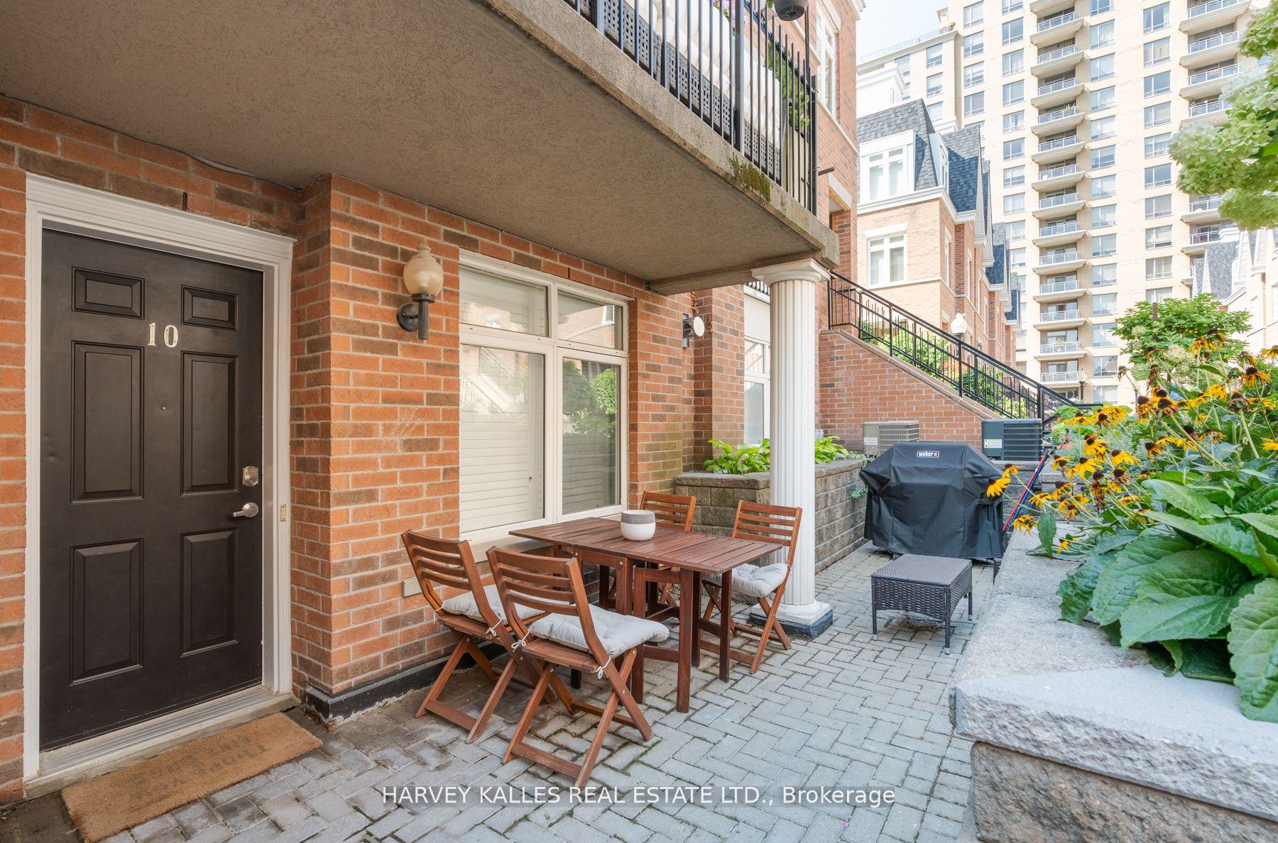 Photo 2 of Unit 10, 85 Lillian Street, Toronto, Mount Pleasant West — HOMEH
