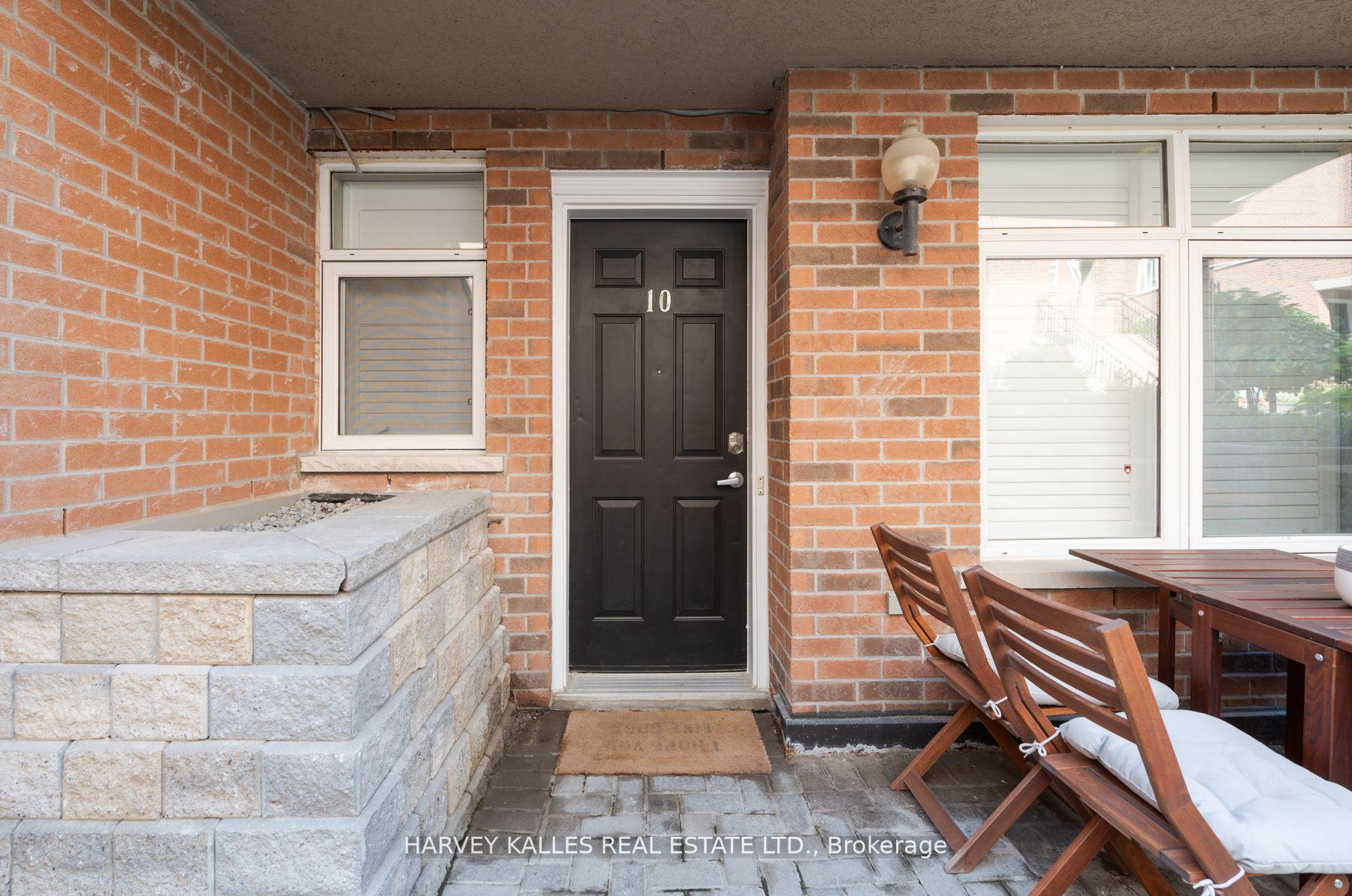 Photo 3 of Unit 10, 85 Lillian Street, Toronto, Mount Pleasant West — HOMEH