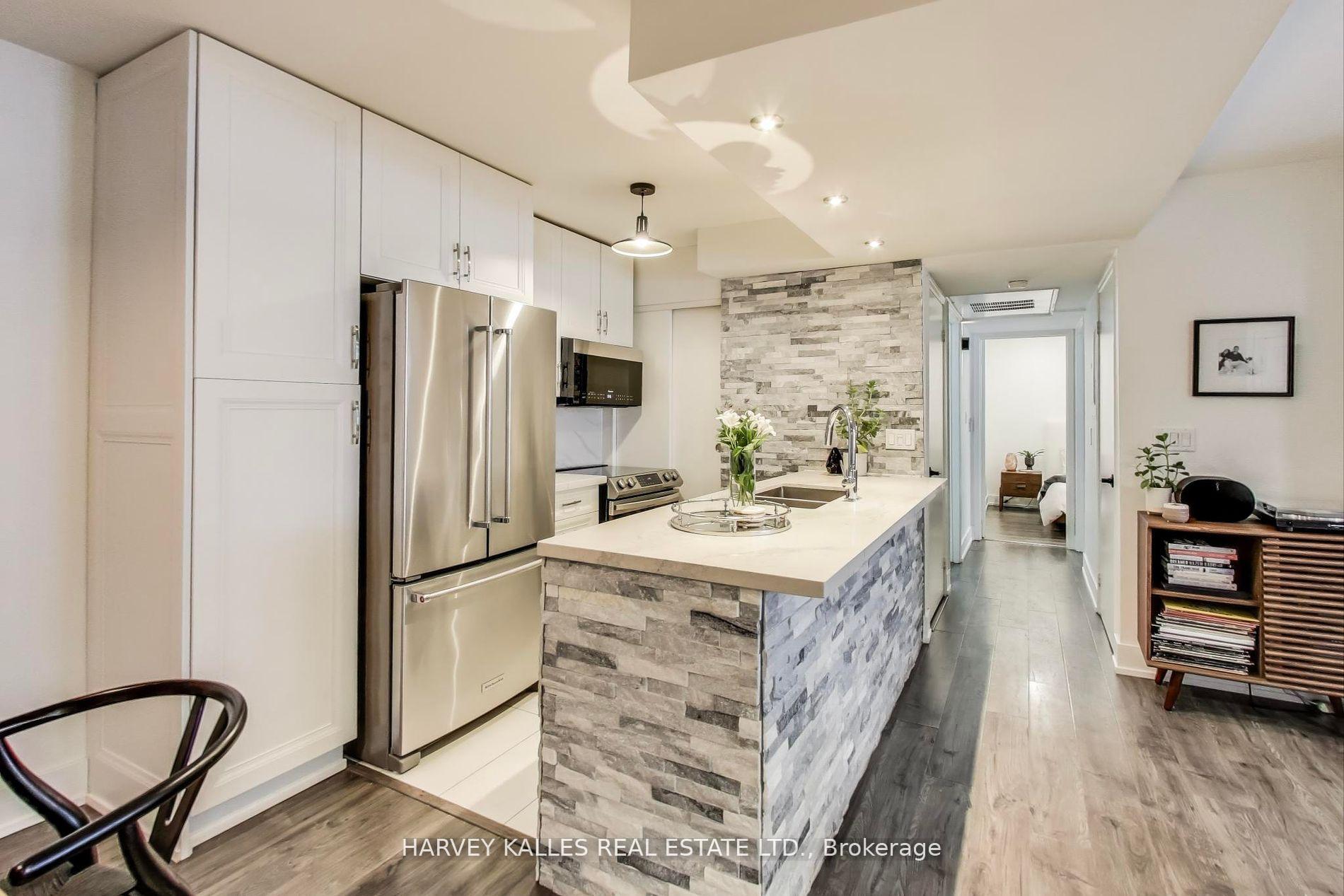 Photo 10 of Unit 10, 85 Lillian Street, Toronto, Mount Pleasant West — HOMEH