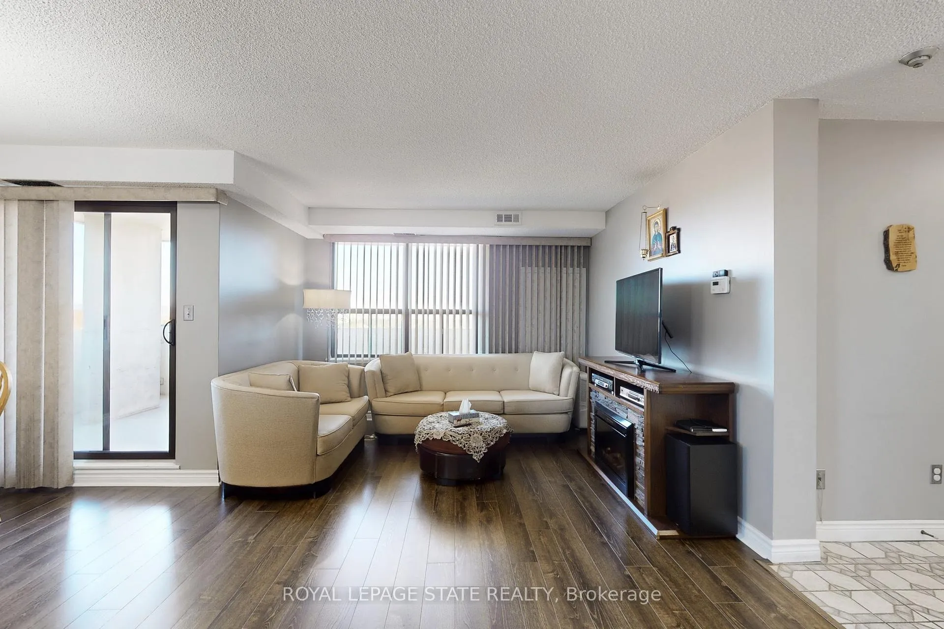 Photo 6 of Unit 1002, 432 Main Street, Hamilton, Stinson — HOMEH