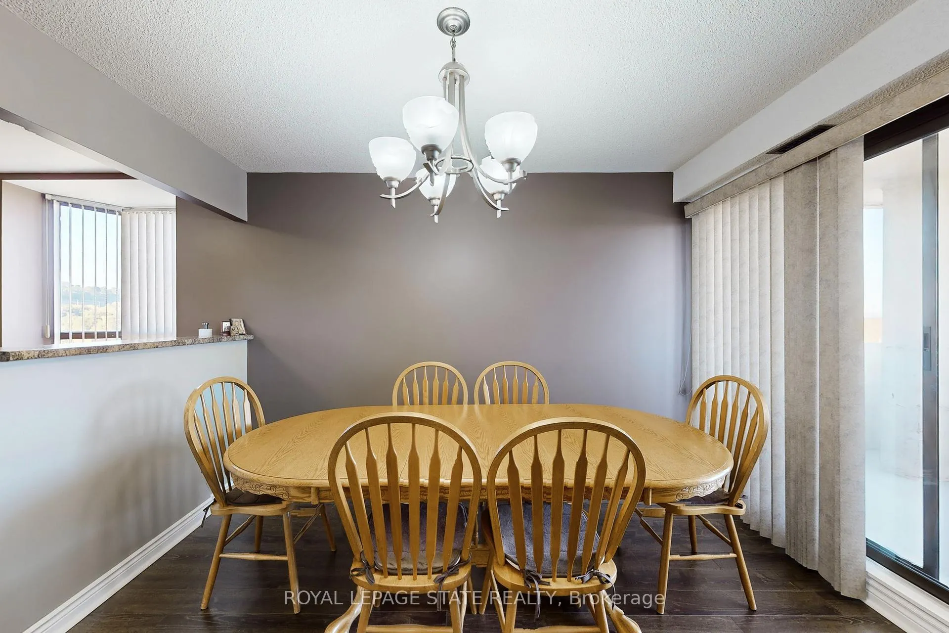 Photo 11 of Unit 1002, 432 Main Street, Hamilton, Stinson — HOMEH