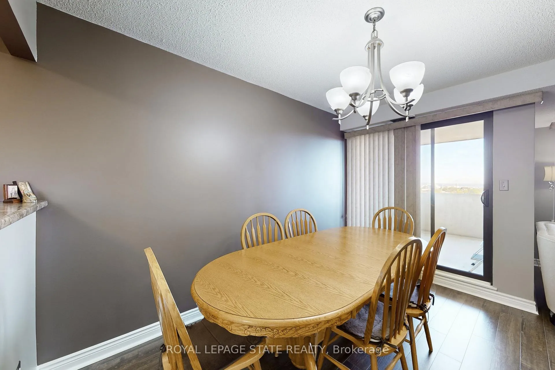 Photo 13 of Unit 1002, 432 Main Street, Hamilton, Stinson — HOMEH