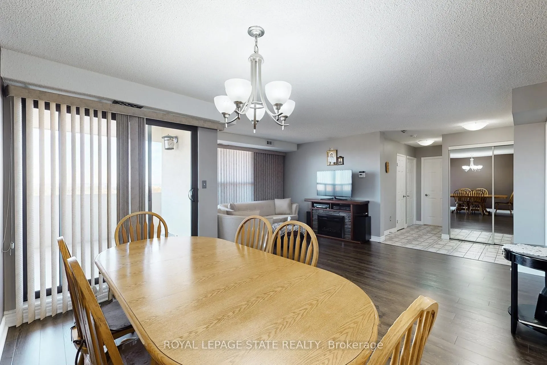 Photo 14 of Unit 1002, 432 Main Street, Hamilton, Stinson — HOMEH
