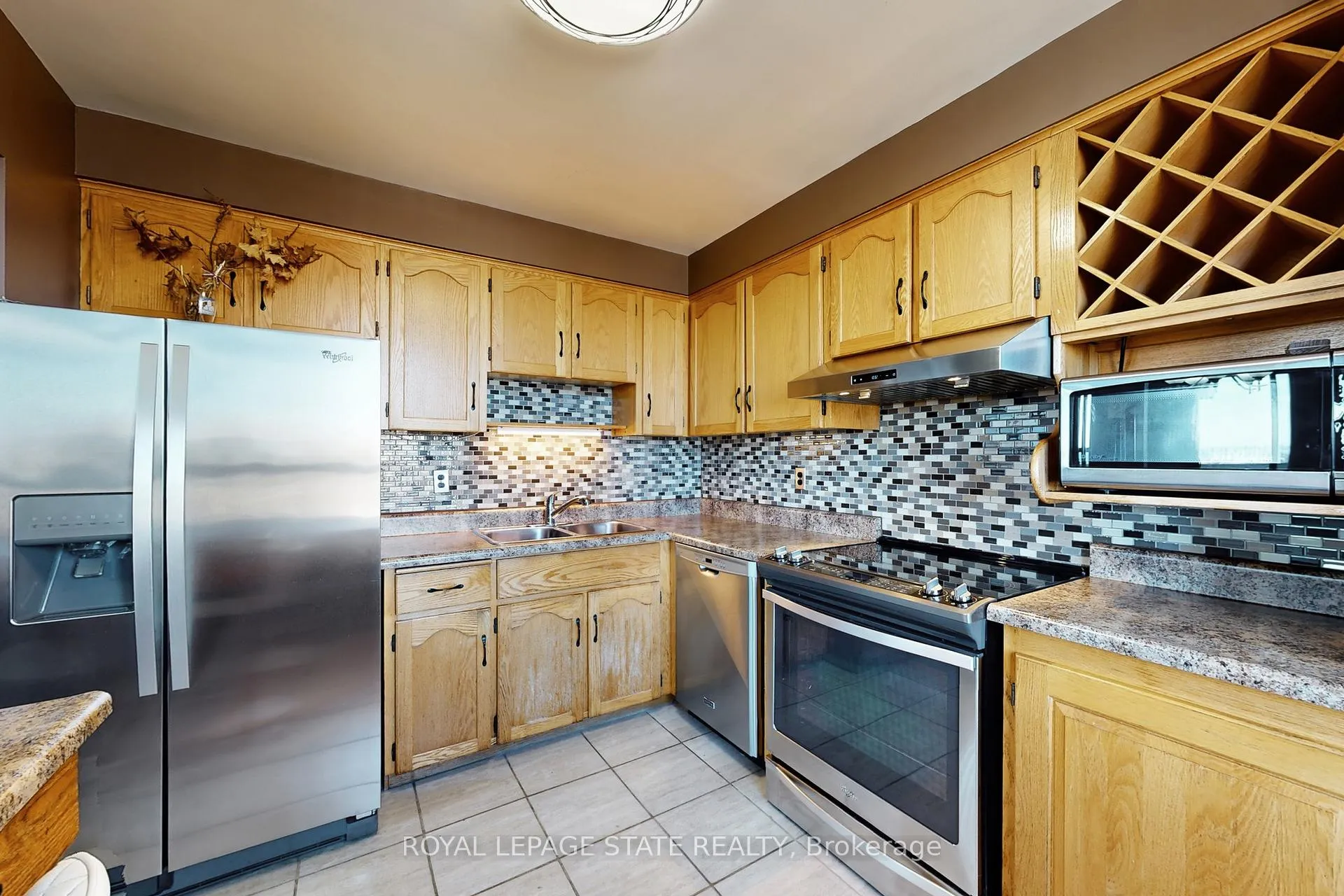 Photo 15 of Unit 1002, 432 Main Street, Hamilton, Stinson — HOMEH