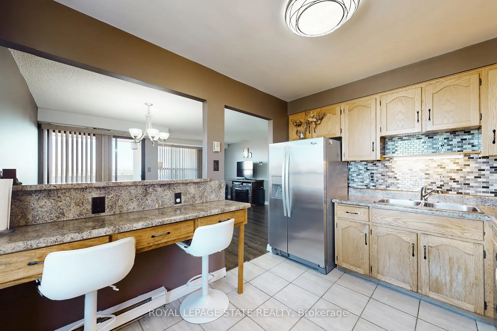 Photo 16 of Unit 1002, 432 Main Street, Hamilton, Stinson — HOMEH