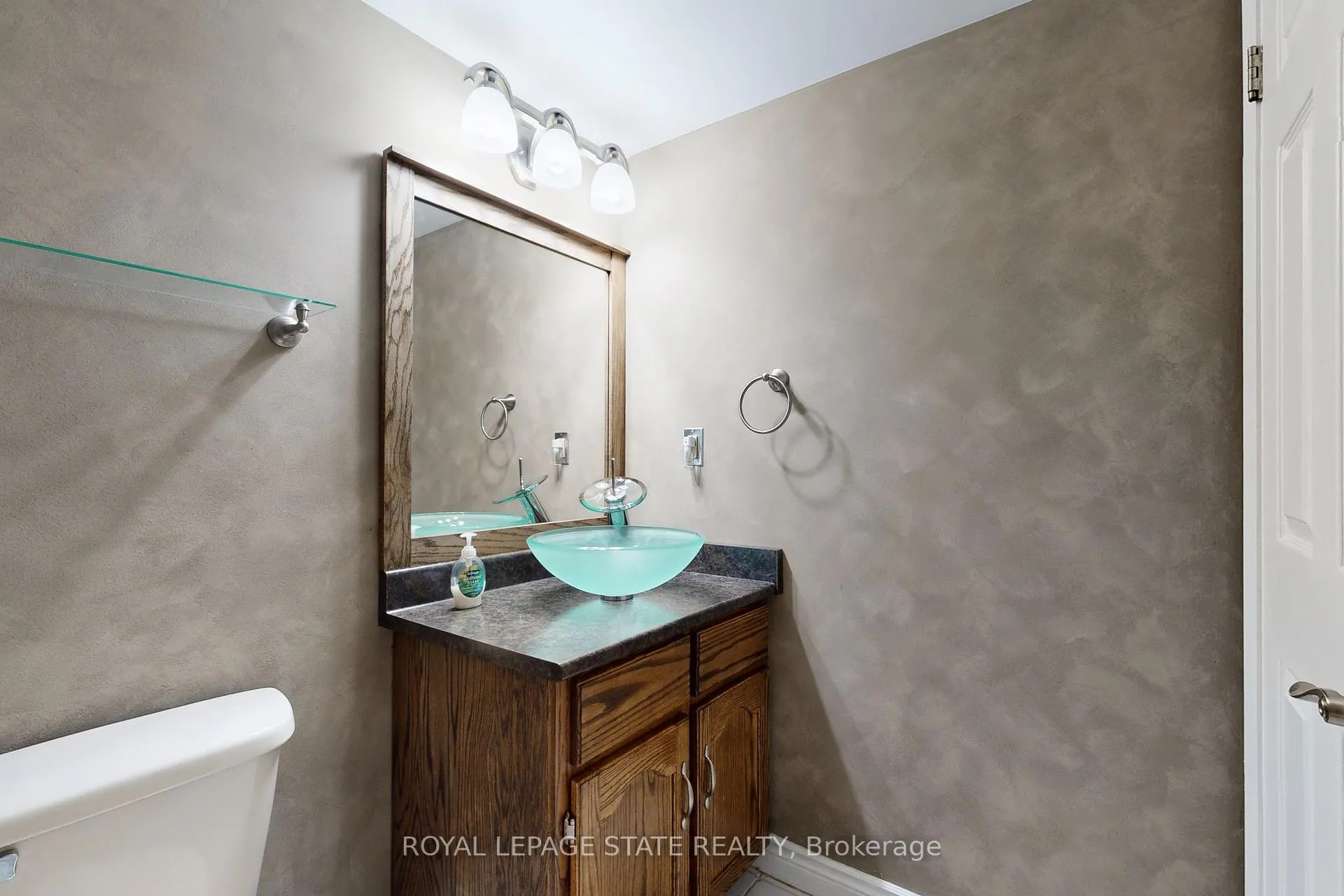 Photo 30 of Unit 1002, 432 Main Street, Hamilton, Stinson — HOMEH