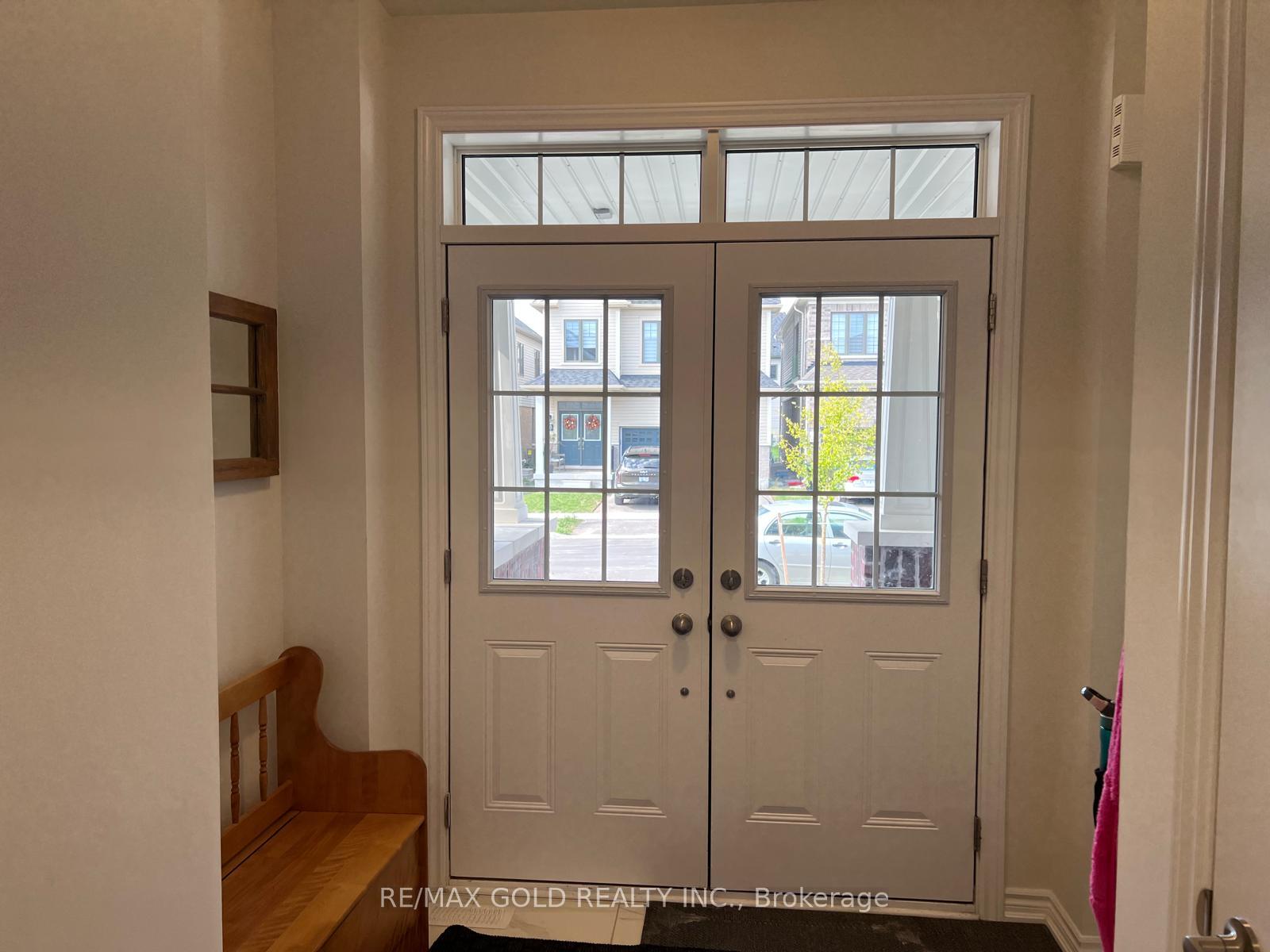 Photo 3 of 26 Durham Avenue, Barrie, Rural Barrie Southeast — HOMEH