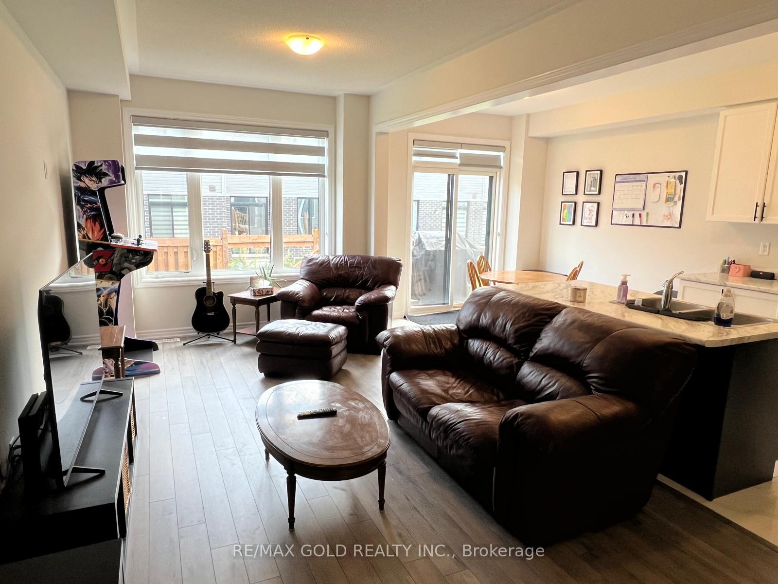 Photo 7 of 26 Durham Avenue, Barrie, Rural Barrie Southeast — HOMEH