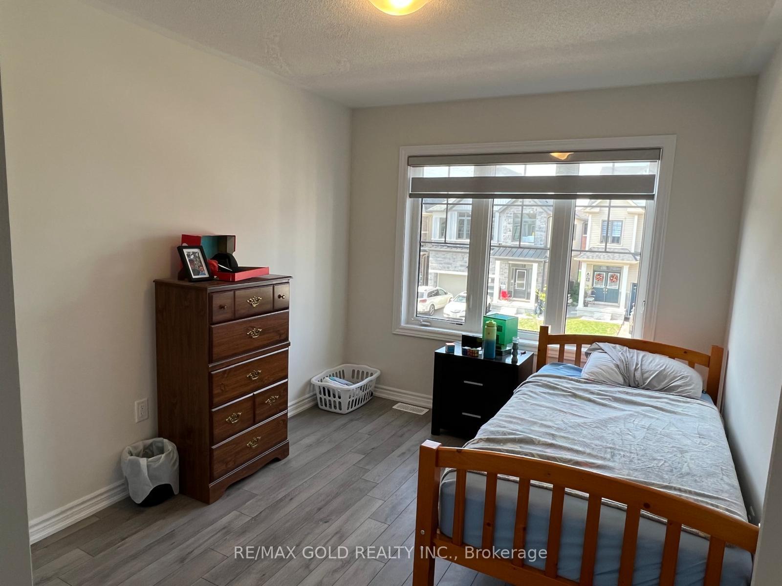 Photo 17 of 26 Durham Avenue, Barrie, Rural Barrie Southeast — HOMEH