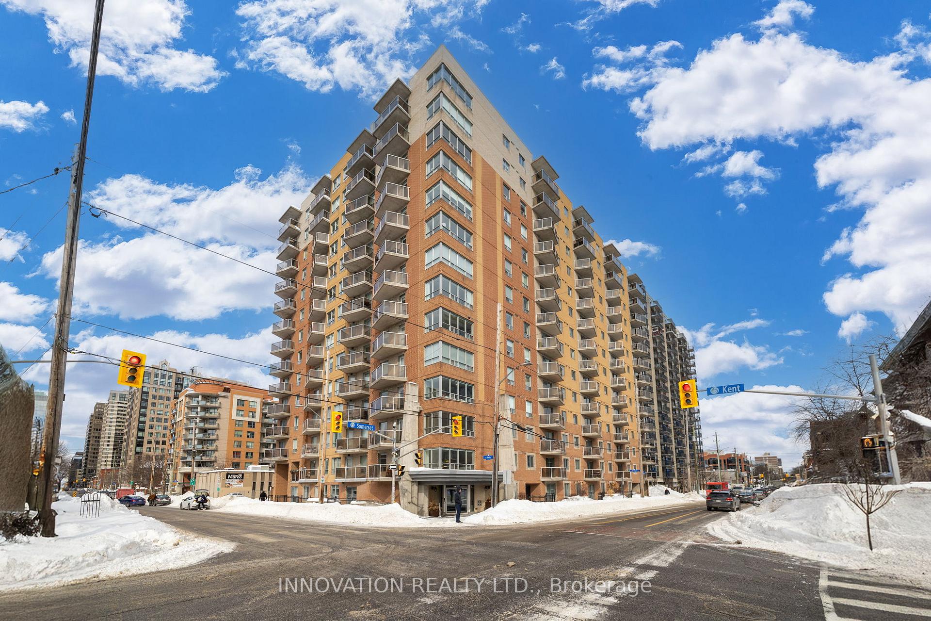 Front of Unit PH04, 429 Somerset Street W