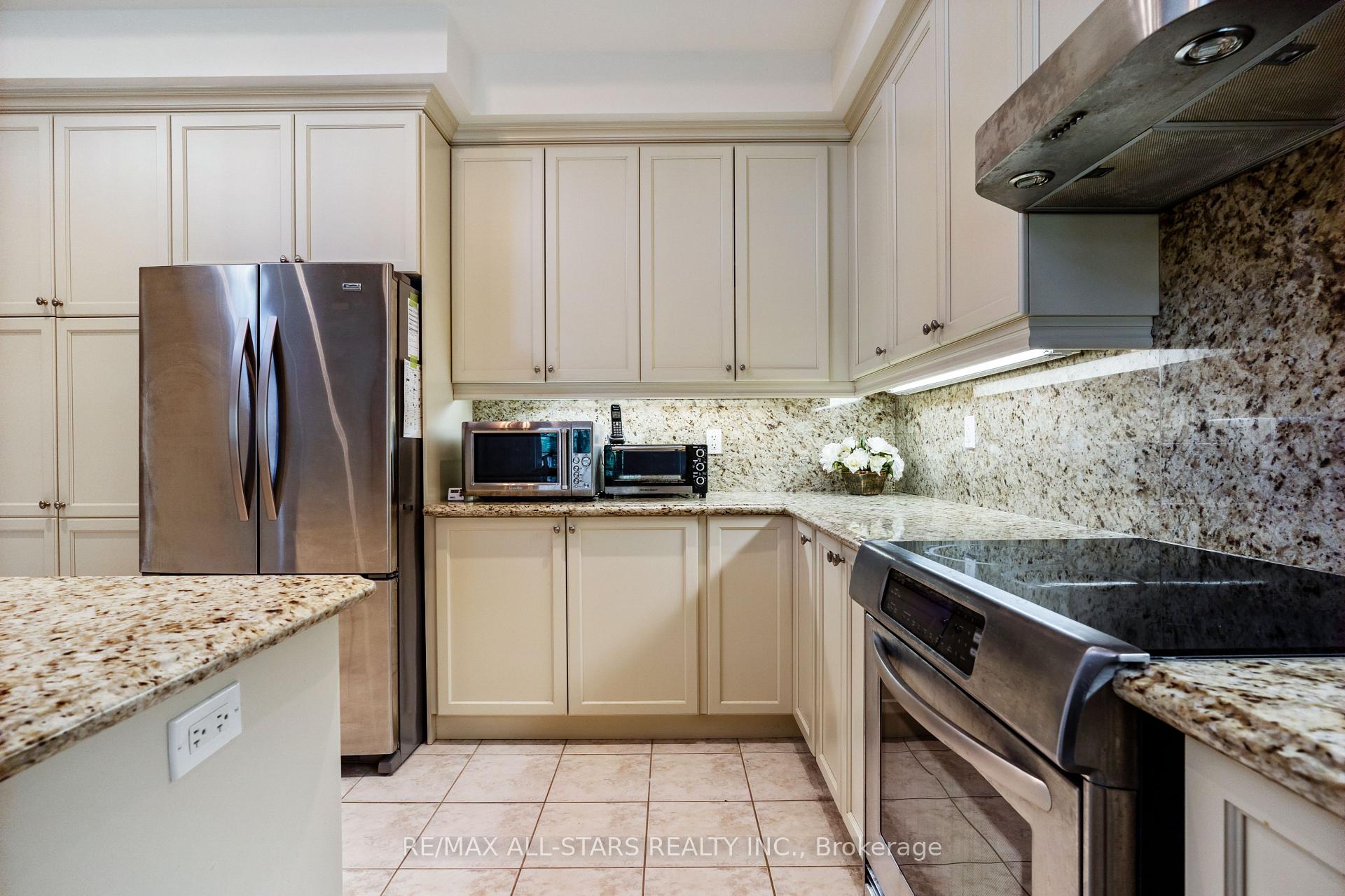 Photo 7 of 114 Lakeside Vista Way, Markham, Greensborough — HOMEH