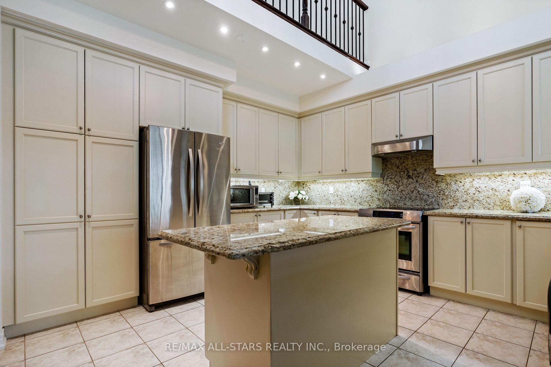 Photo 10 of 114 Lakeside Vista Way, Markham, Greensborough — HOMEH