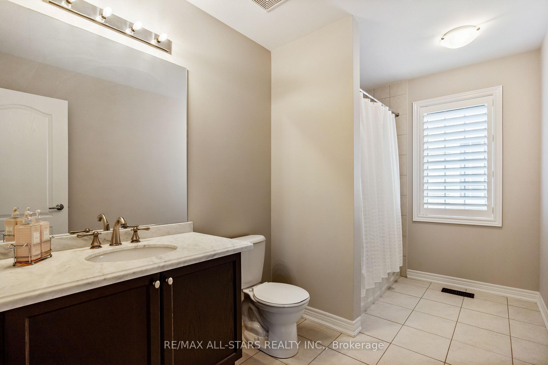 Photo 24 of 114 Lakeside Vista Way, Markham, Greensborough — HOMEH