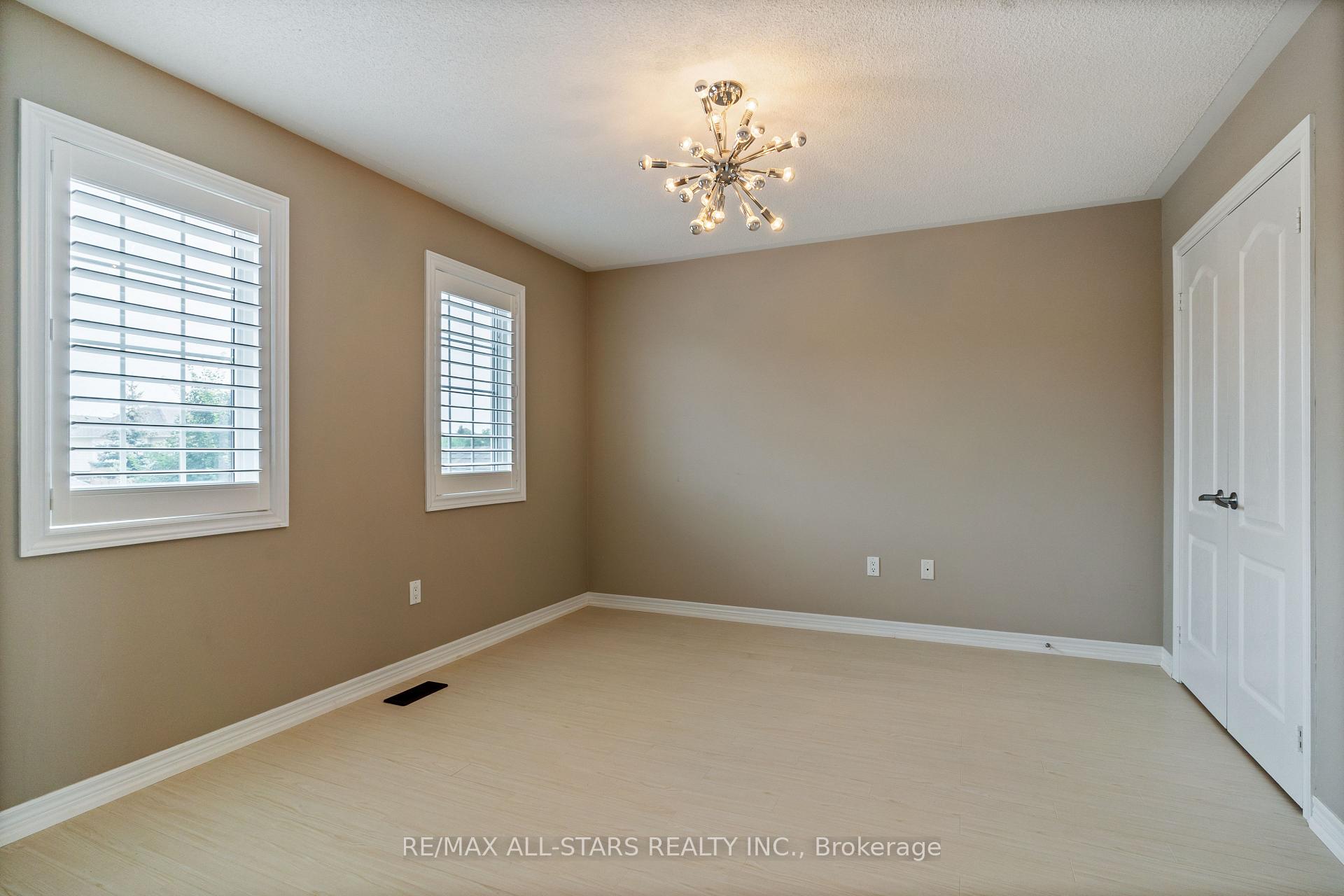 Photo 26 of 114 Lakeside Vista Way, Markham, Greensborough — HOMEH