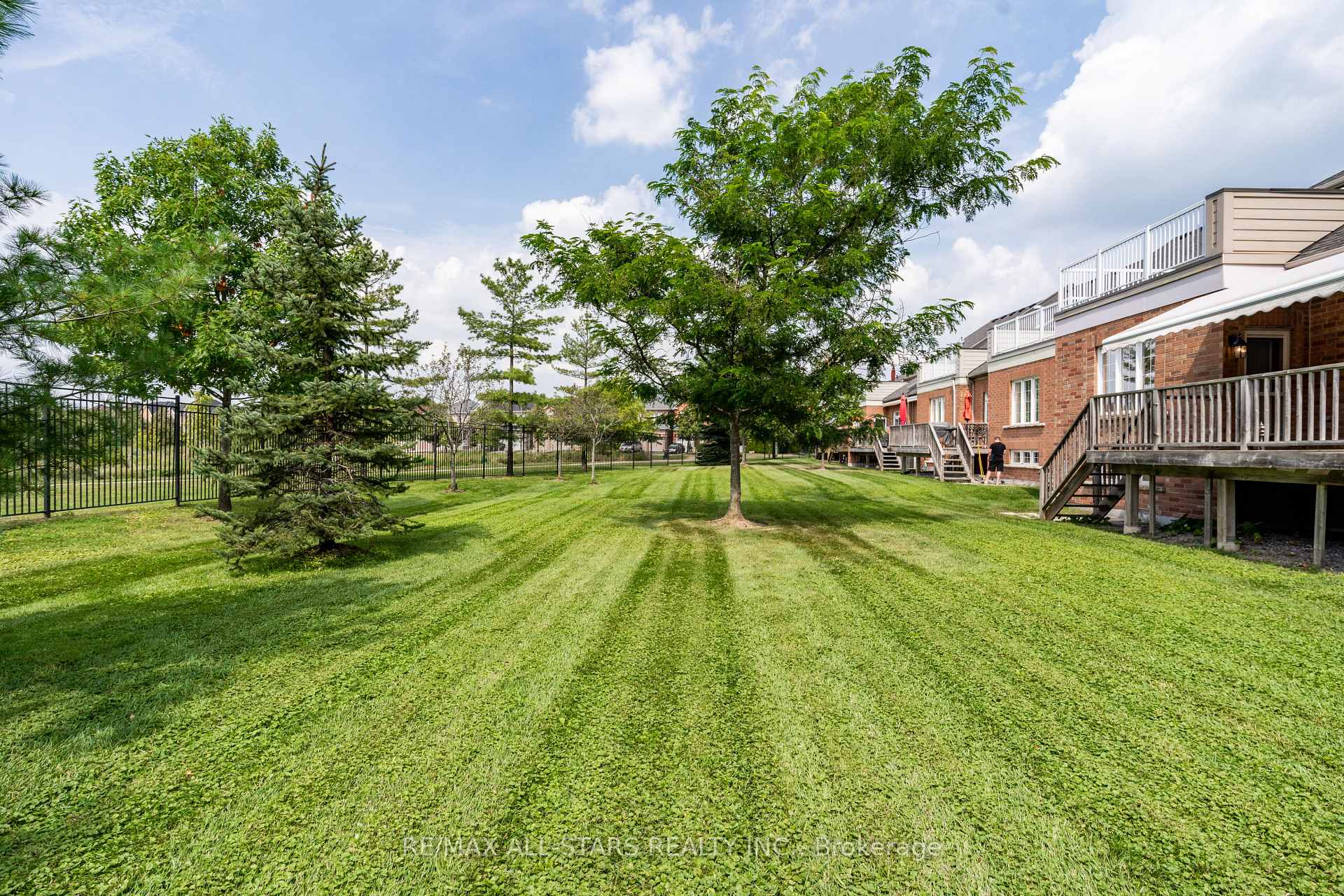 Photo 38 of 114 Lakeside Vista Way, Markham, Greensborough — HOMEH