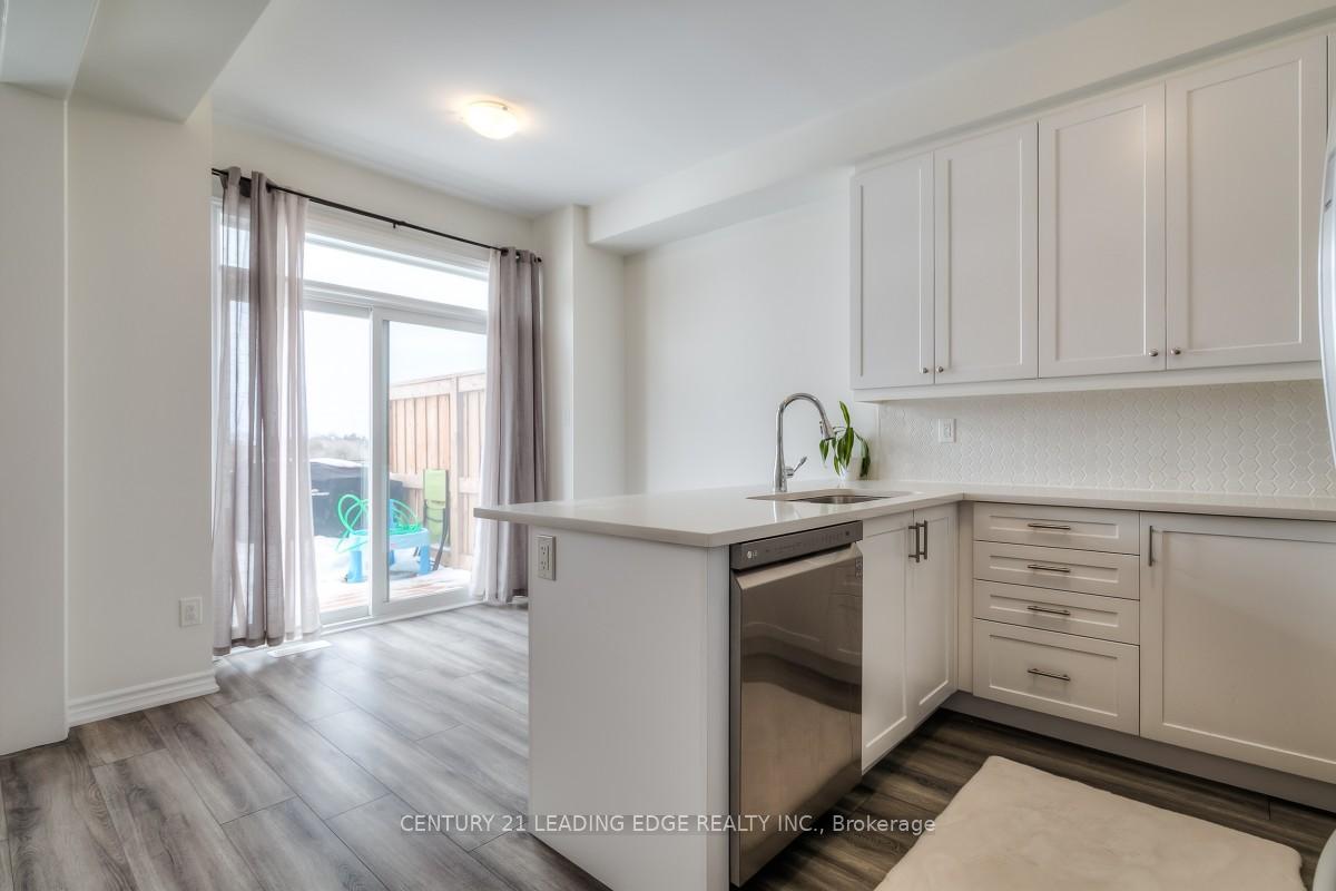 Photo 7 of 25 Hickling Lane, Ajax, Northwest Ajax — HOMEH