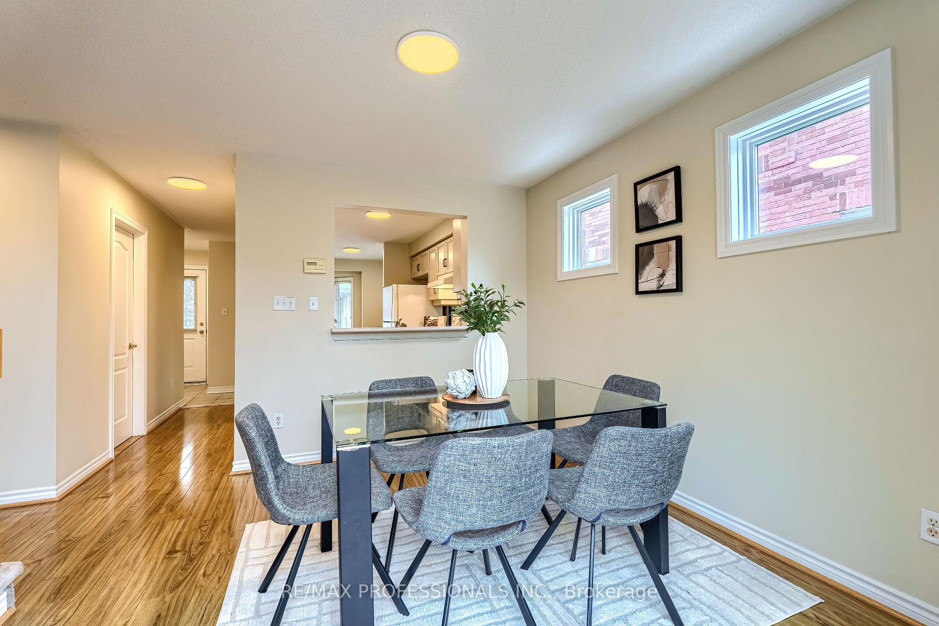 Photo 7 of Unit 17, 76 River Drive, Halton Hills, Georgetown — HOMEH