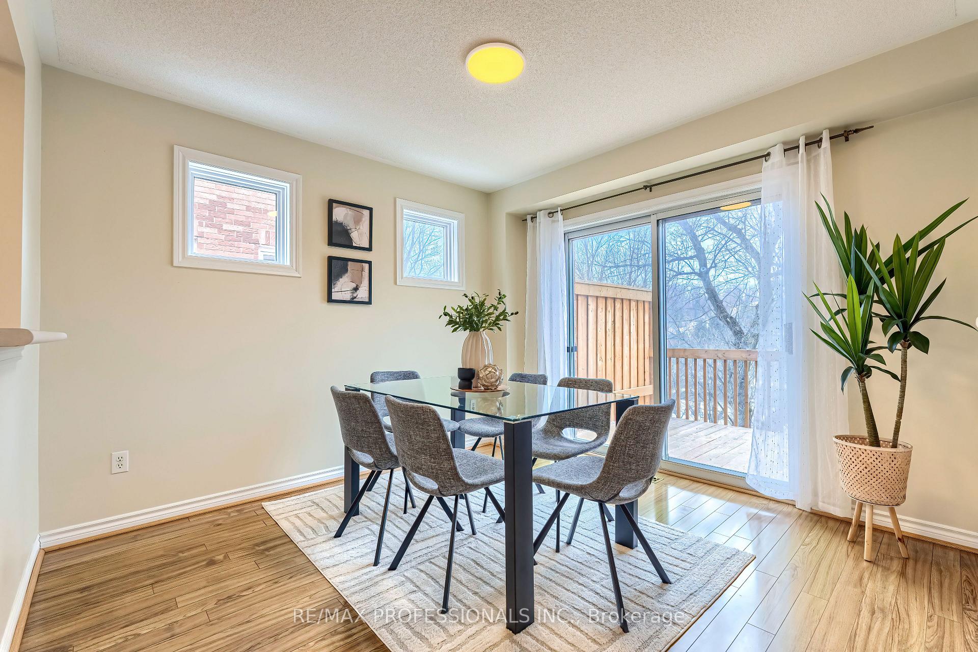 Photo 8 of Unit 17, 76 River Drive, Halton Hills, Georgetown — HOMEH
