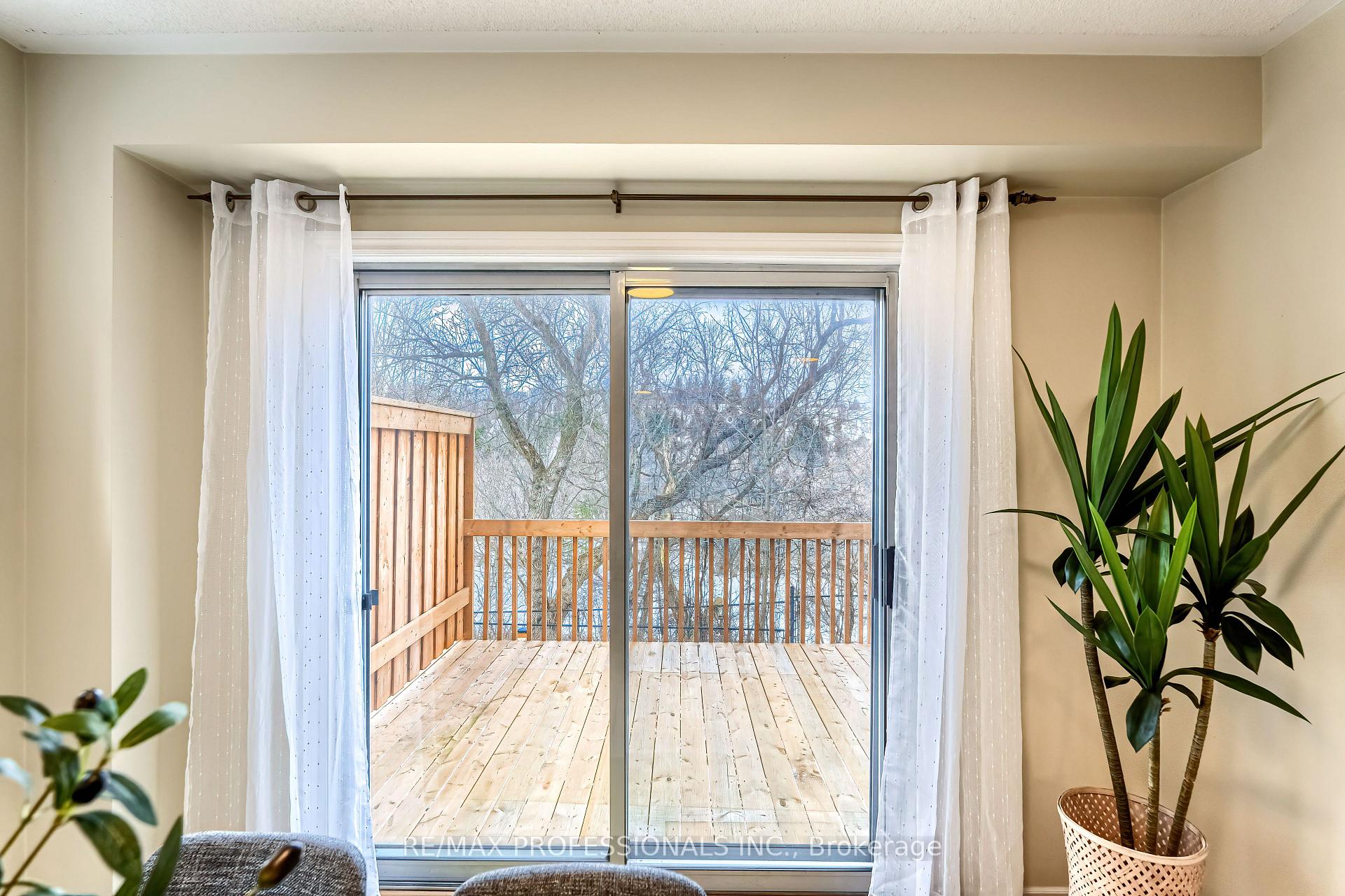 Photo 9 of Unit 17, 76 River Drive, Halton Hills, Georgetown — HOMEH
