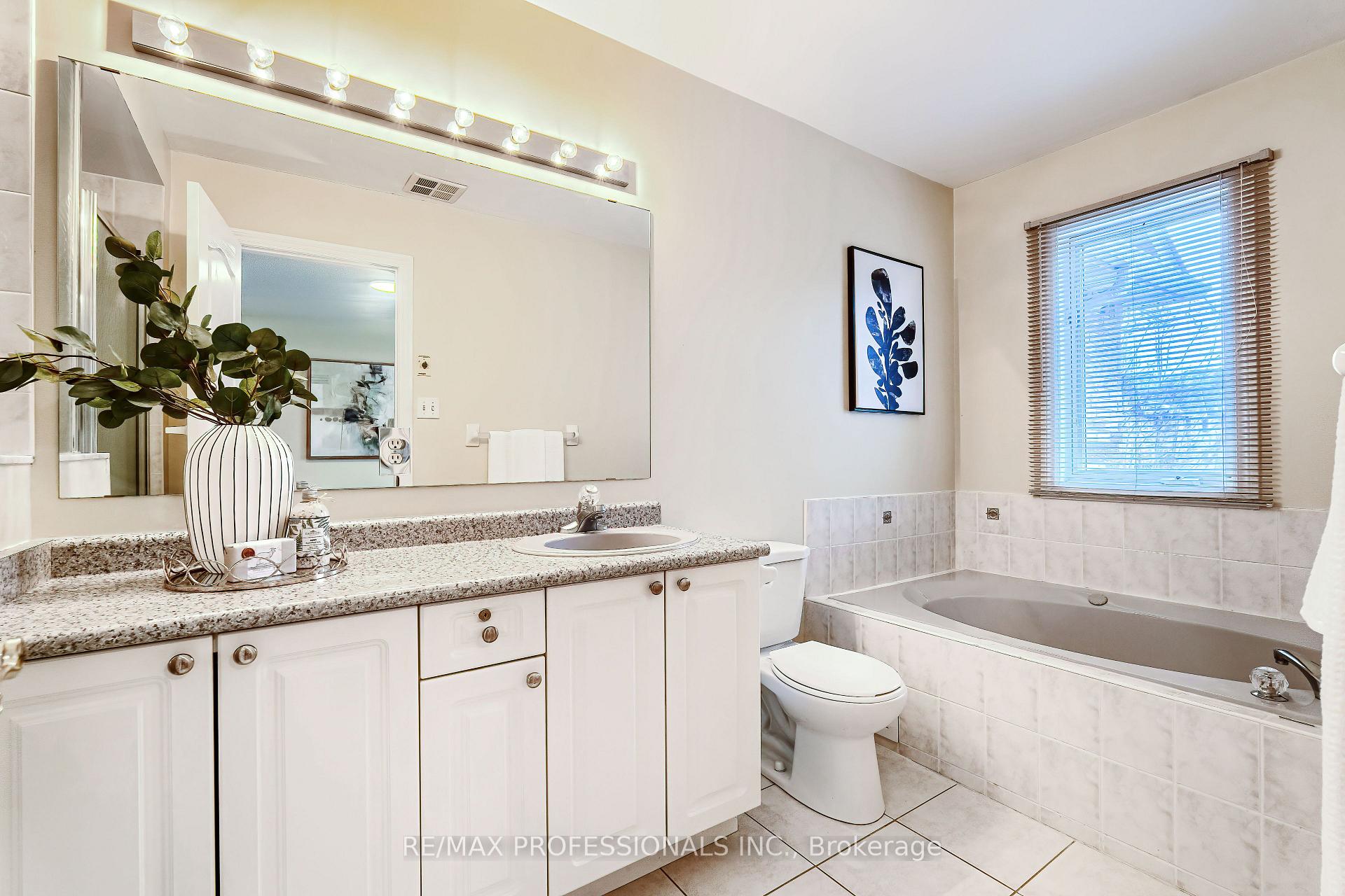 Photo 21 of Unit 17, 76 River Drive, Halton Hills, Georgetown — HOMEH