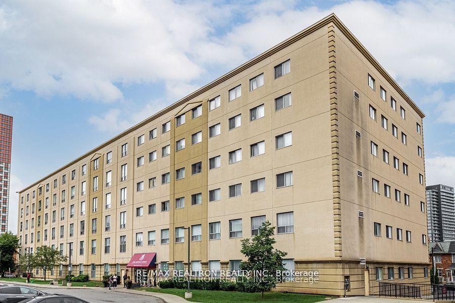 Front of Unit 607, 1401 Dupont Street