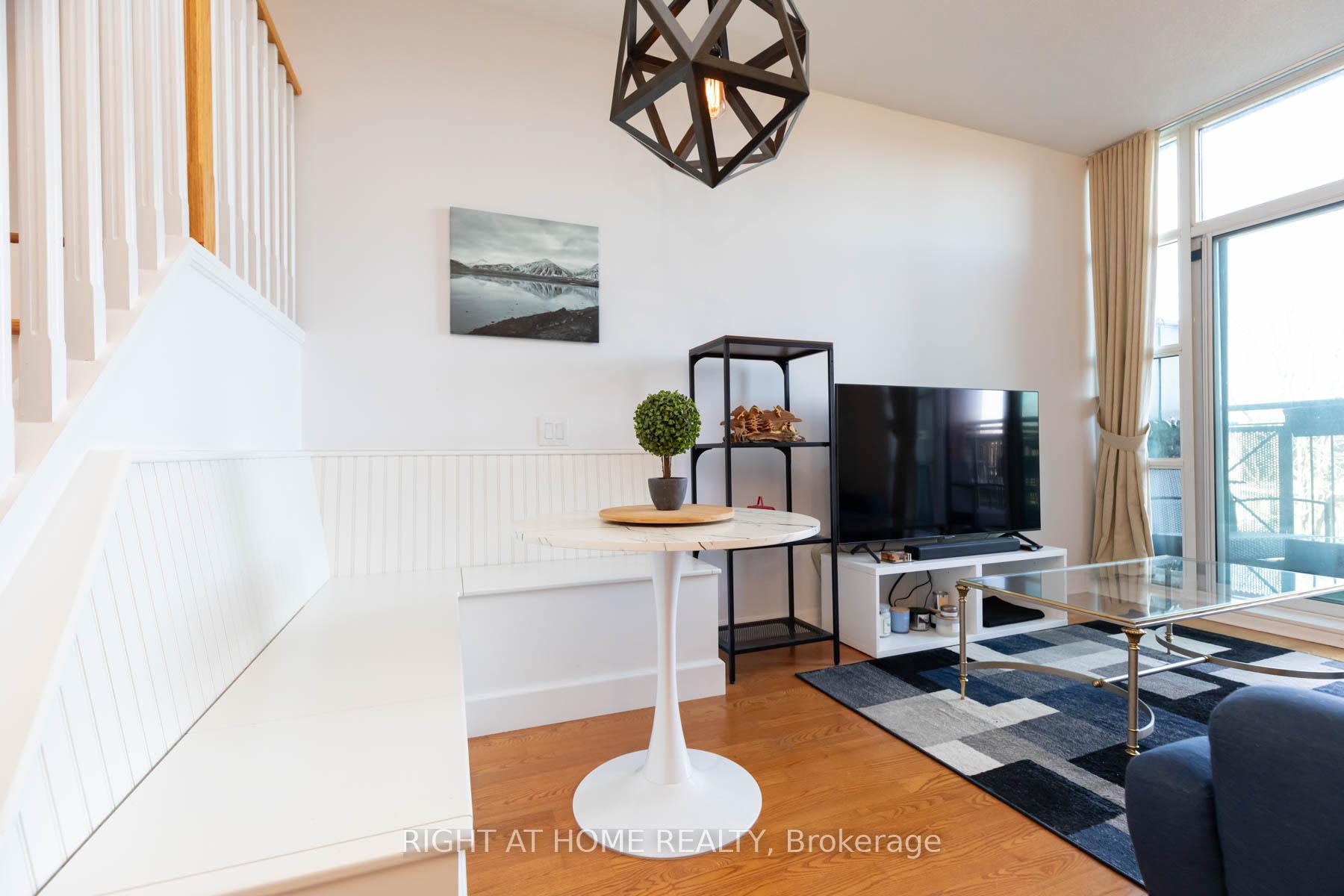 Photo 6 of Unit 421, 901 Queen Street W, Toronto, Trinity-Bellwoods — HOMEH