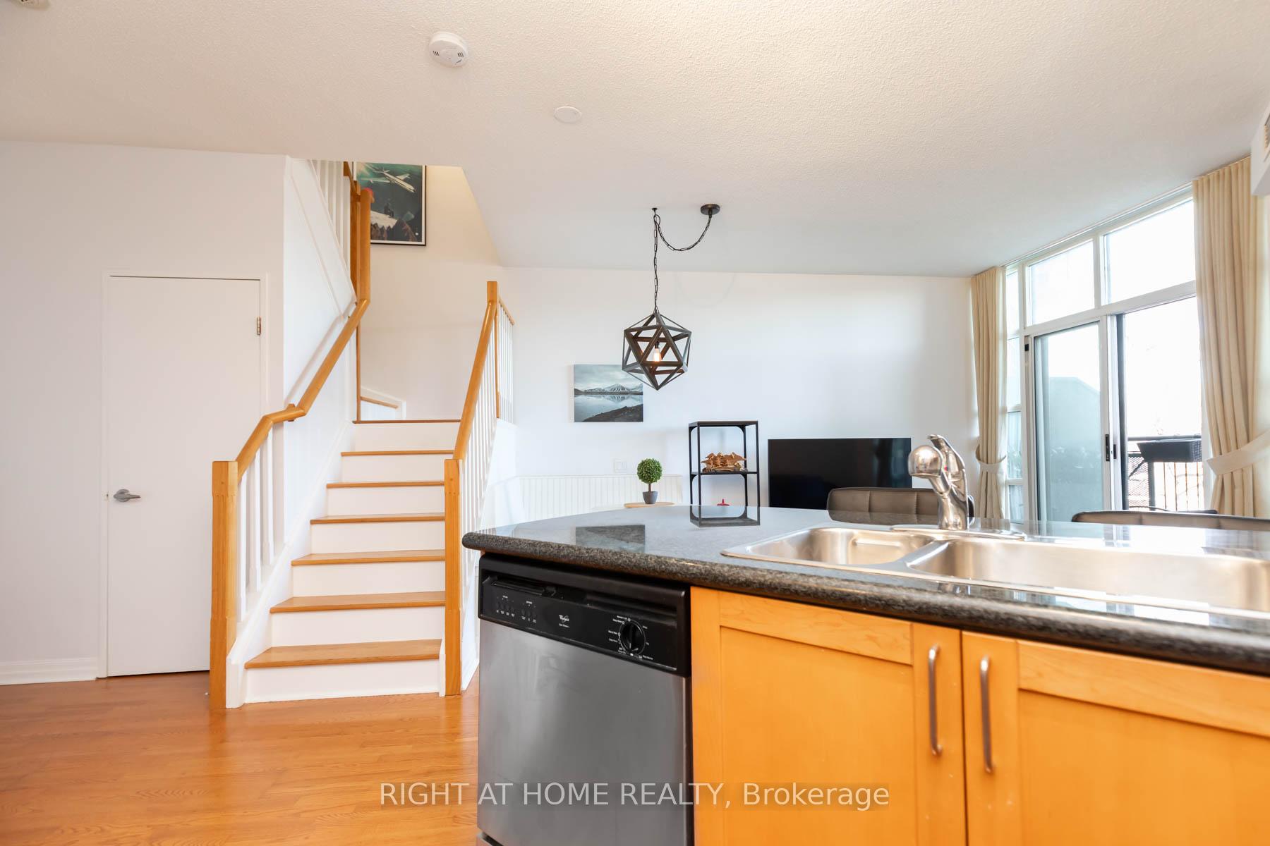 Photo 14 of Unit 421, 901 Queen Street W, Toronto, Trinity-Bellwoods — HOMEH