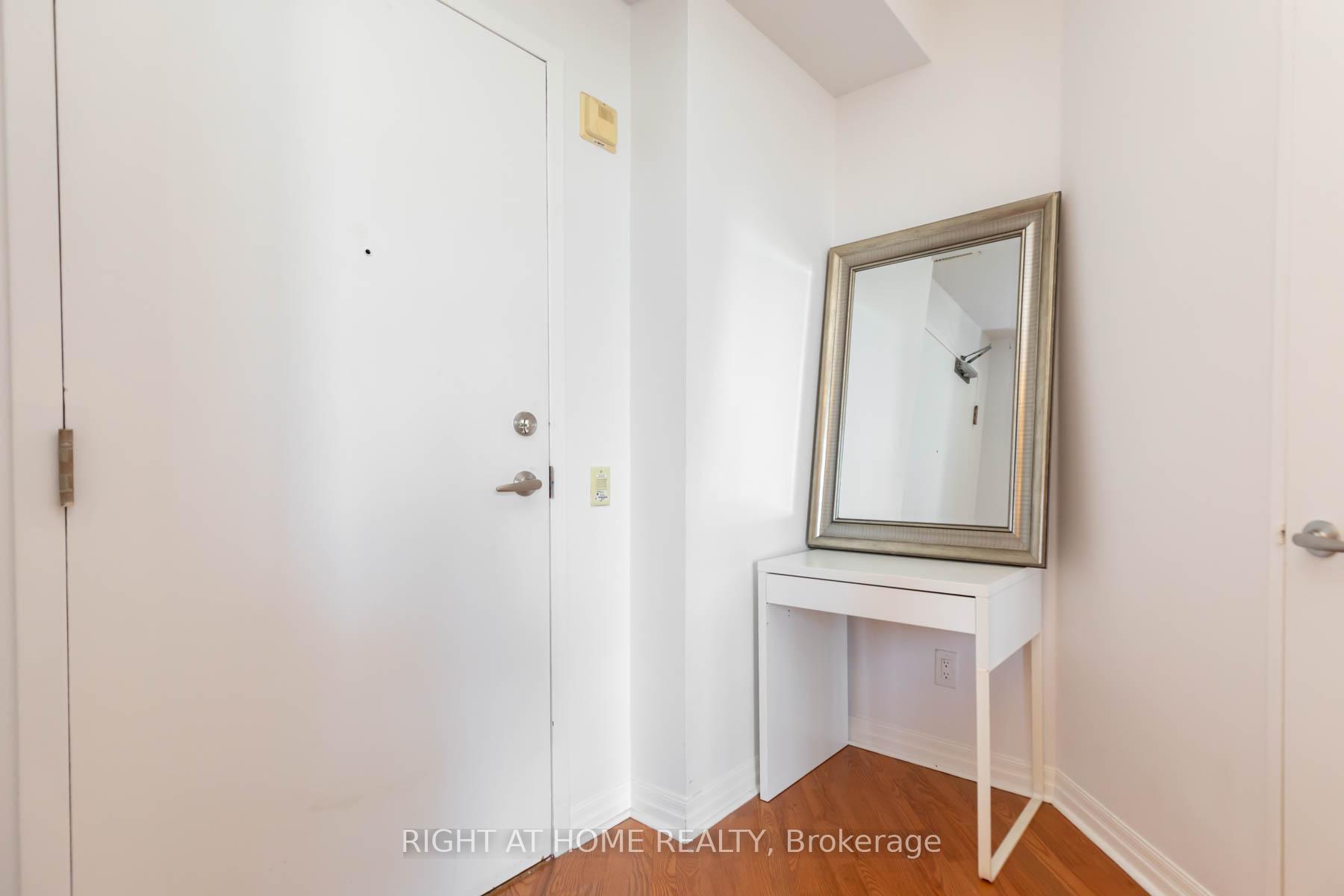 Photo 15 of Unit 421, 901 Queen Street W, Toronto, Trinity-Bellwoods — HOMEH