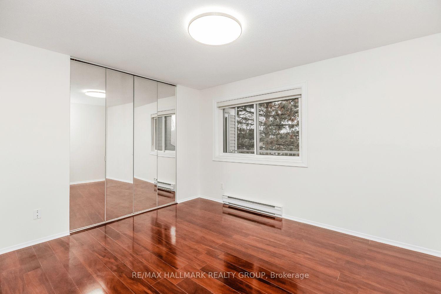 Photo 14 of Unit 305, 270 Brittany Drive, Ottawa, Viscount Alexander Park — HOMEH