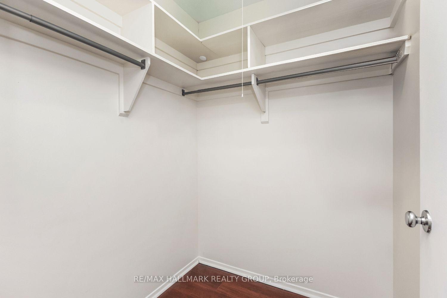 Photo 20 of Unit 305, 270 Brittany Drive, Ottawa, Viscount Alexander Park — HOMEH