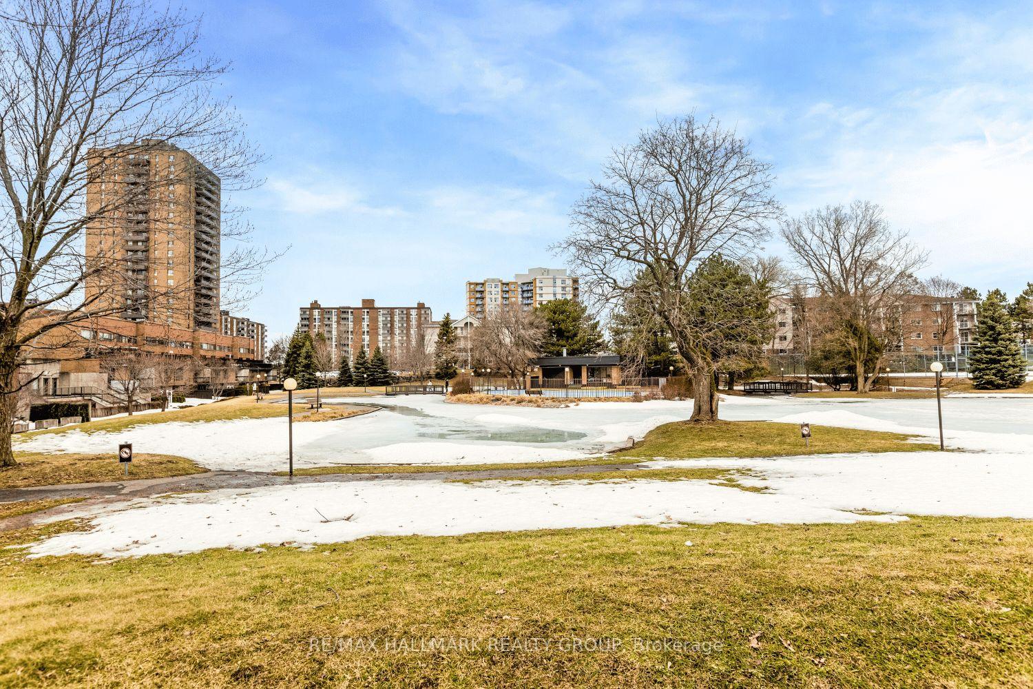 Photo 24 of Unit 305, 270 Brittany Drive, Ottawa, Viscount Alexander Park — HOMEH