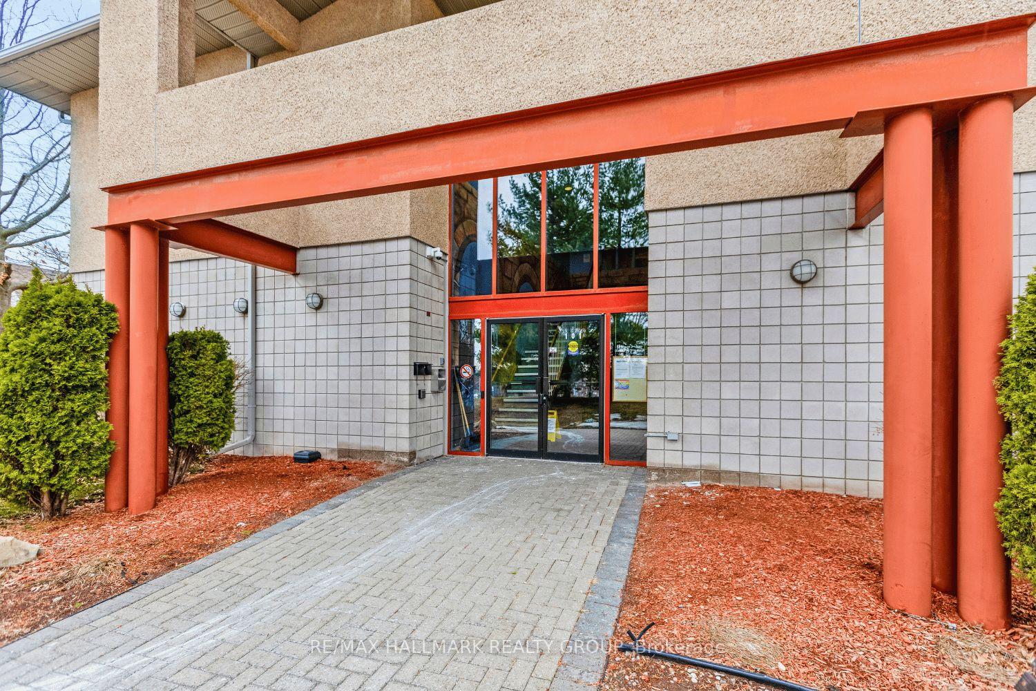 Photo 26 of Unit 305, 270 Brittany Drive, Ottawa, Viscount Alexander Park — HOMEH