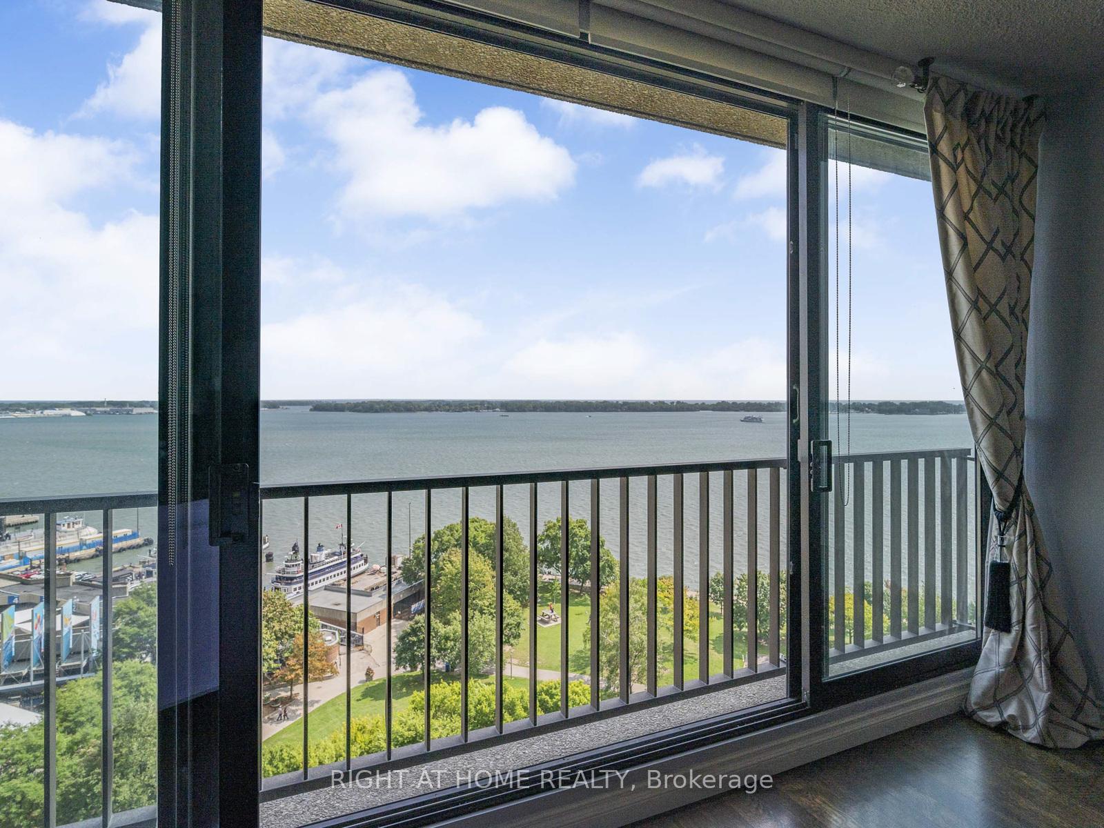 Photo 1 of Unit 1624, 33 Harbour Square, Toronto, Waterfront Communities — HOMEH