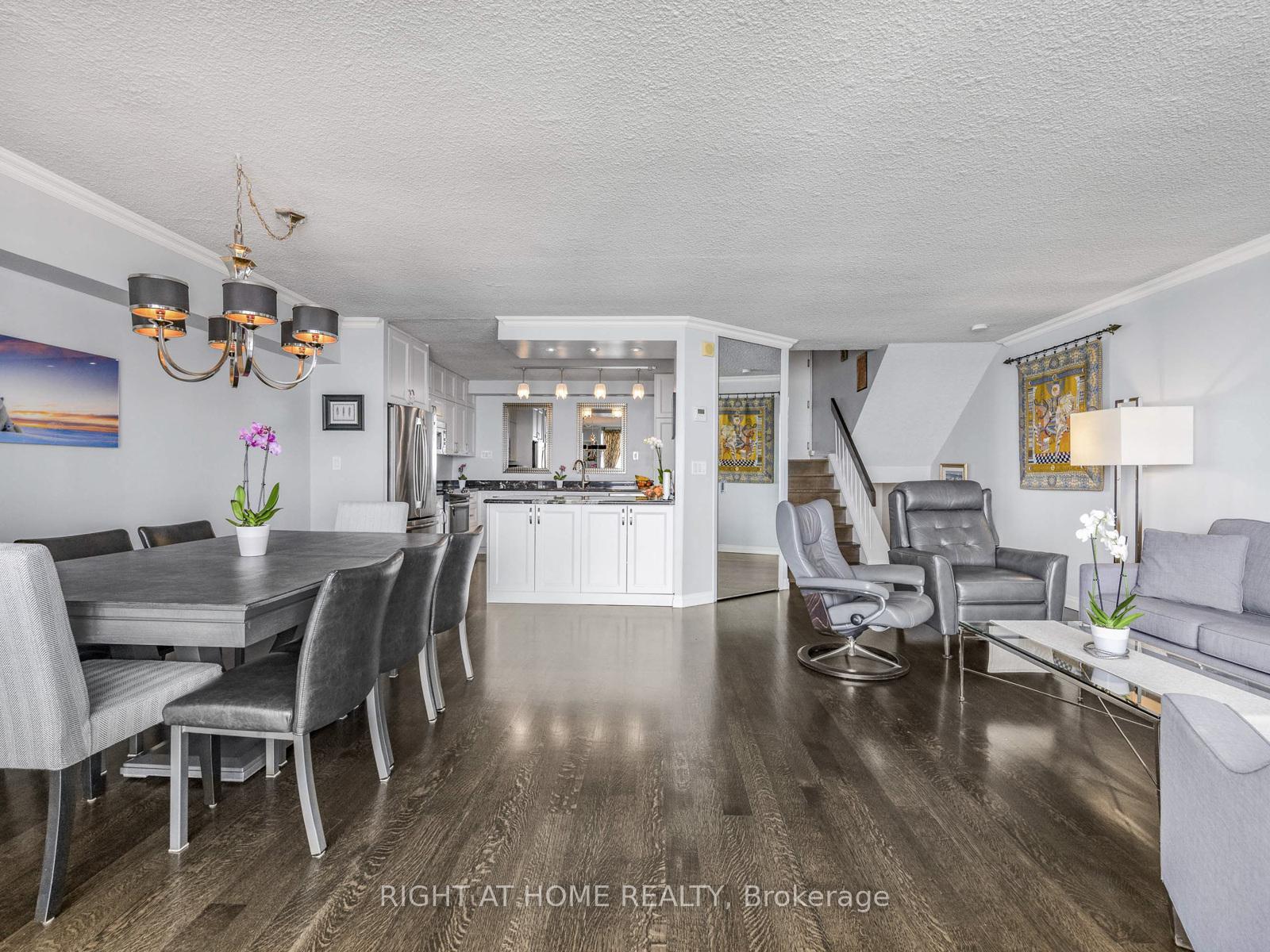 Photo 10 of Unit 1624, 33 Harbour Square, Toronto, Waterfront Communities — HOMEH