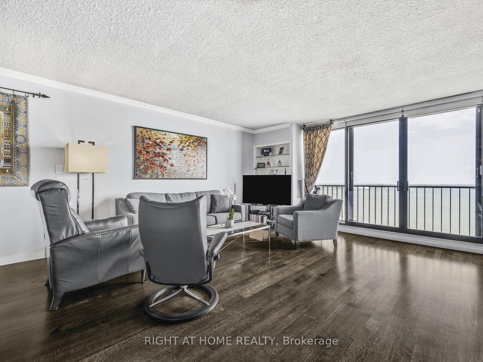 Photo 12 of Unit 1624, 33 Harbour Square, Toronto, Waterfront Communities — HOMEH