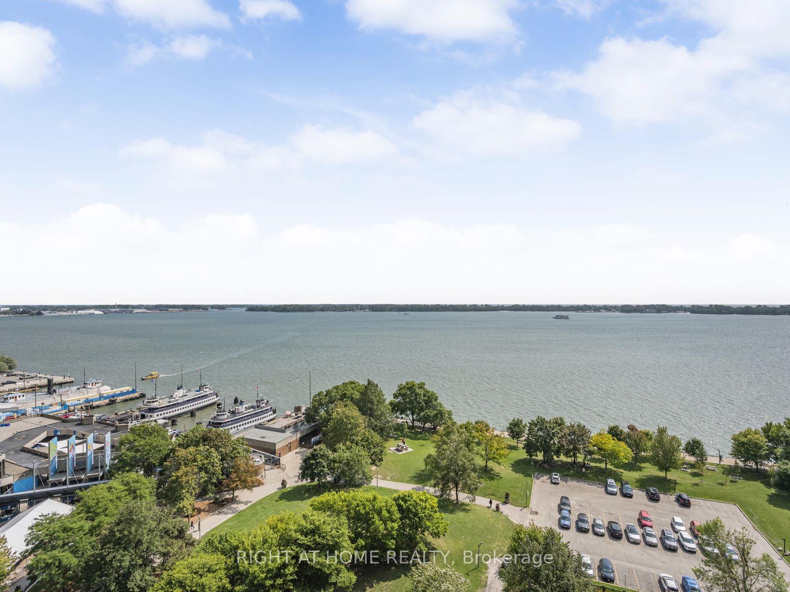 Photo 13 of Unit 1624, 33 Harbour Square, Toronto, Waterfront Communities — HOMEH