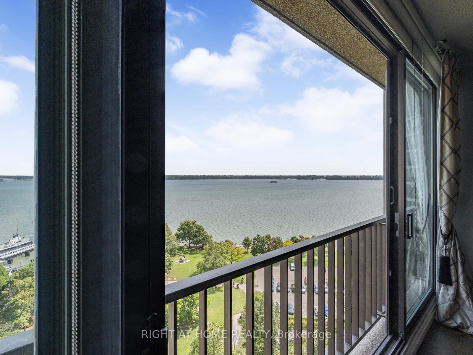 Photo 14 of Unit 1624, 33 Harbour Square, Toronto, Waterfront Communities — HOMEH