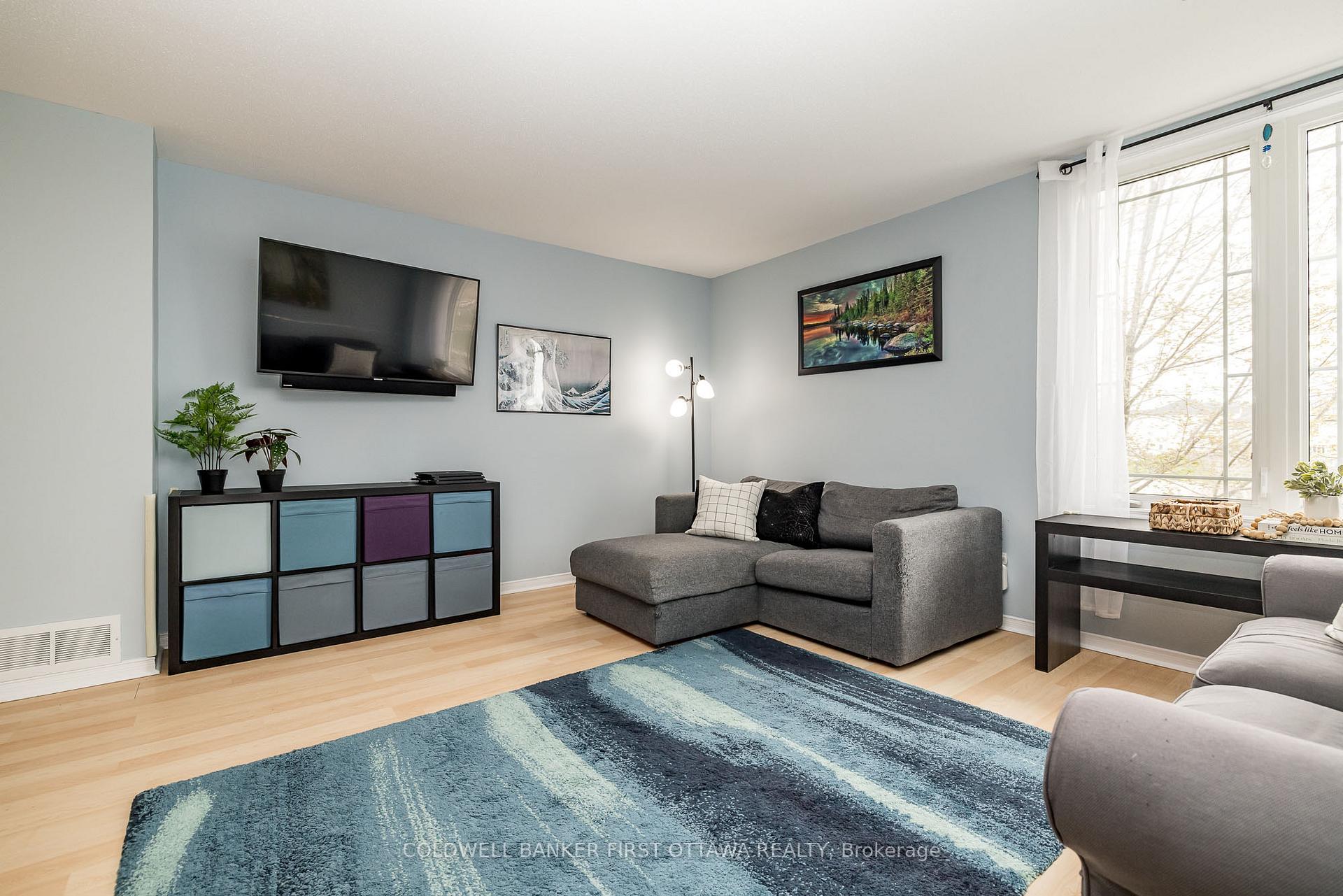 Photo 7 of 326 Crownridge Drive, Ottawa, Kanata - Emerald Meadows/Trailwest — HOMEH