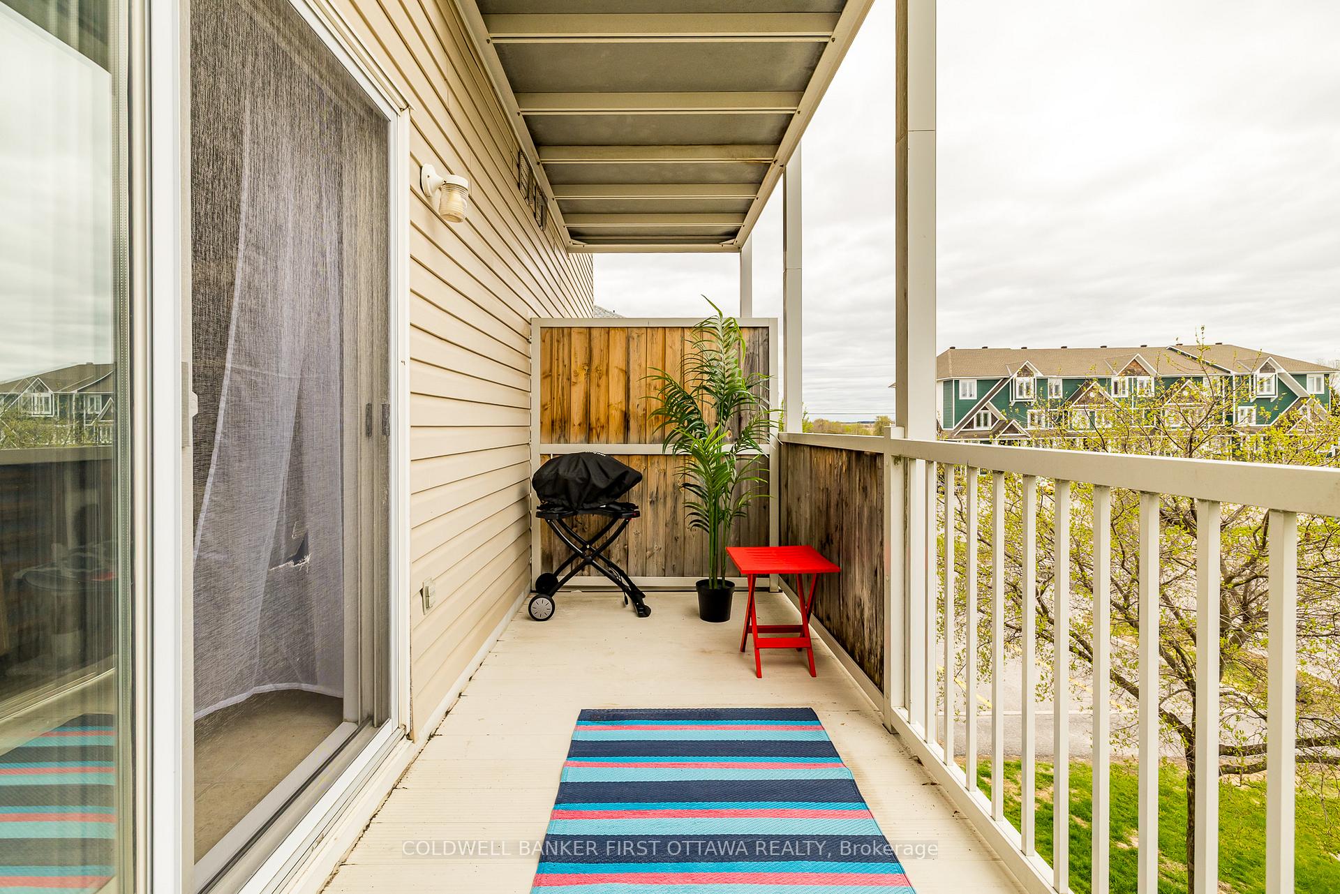 Photo 17 of 326 Crownridge Drive, Ottawa, Kanata - Emerald Meadows/Trailwest — HOMEH