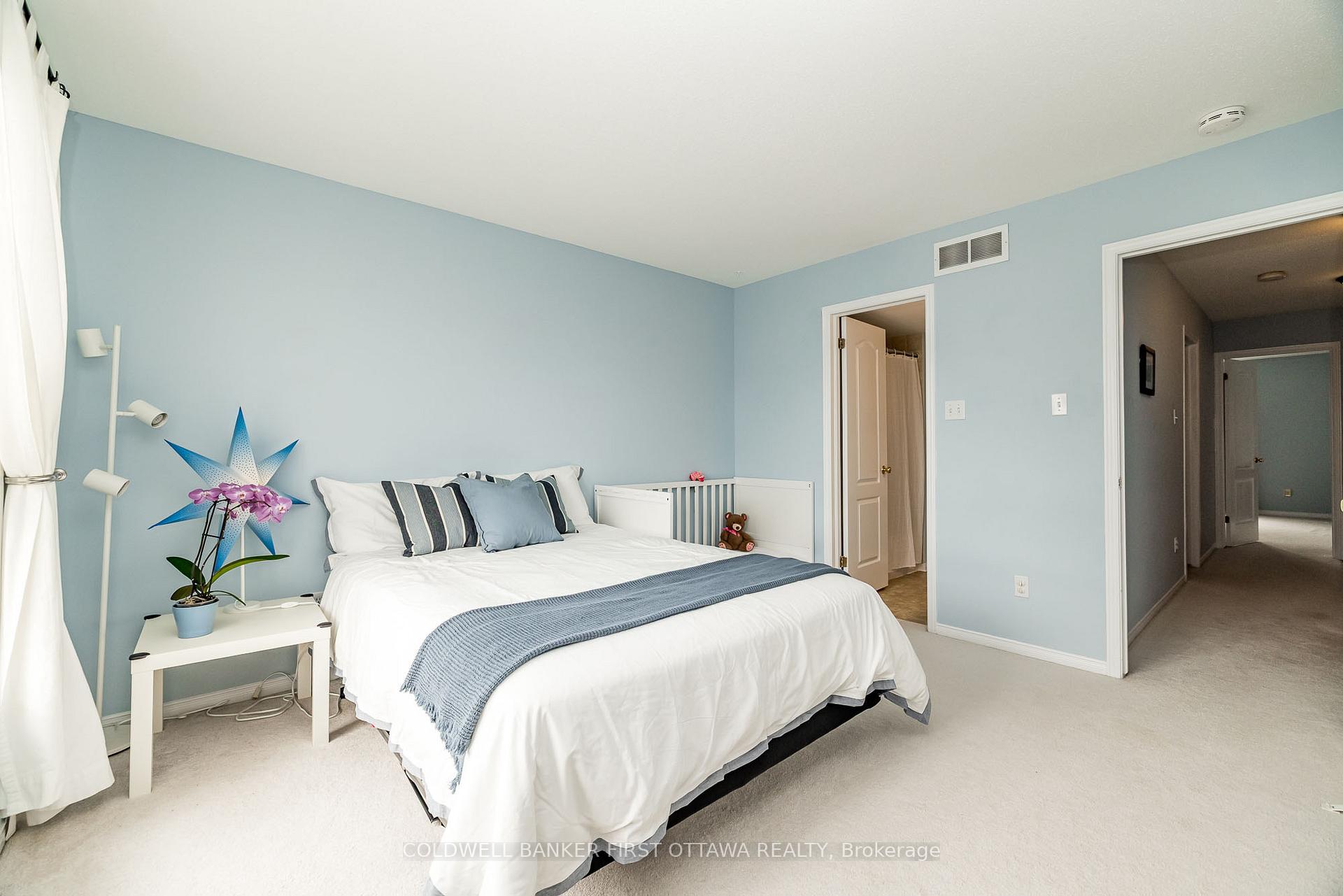 Photo 21 of 326 Crownridge Drive, Ottawa, Kanata - Emerald Meadows/Trailwest — HOMEH
