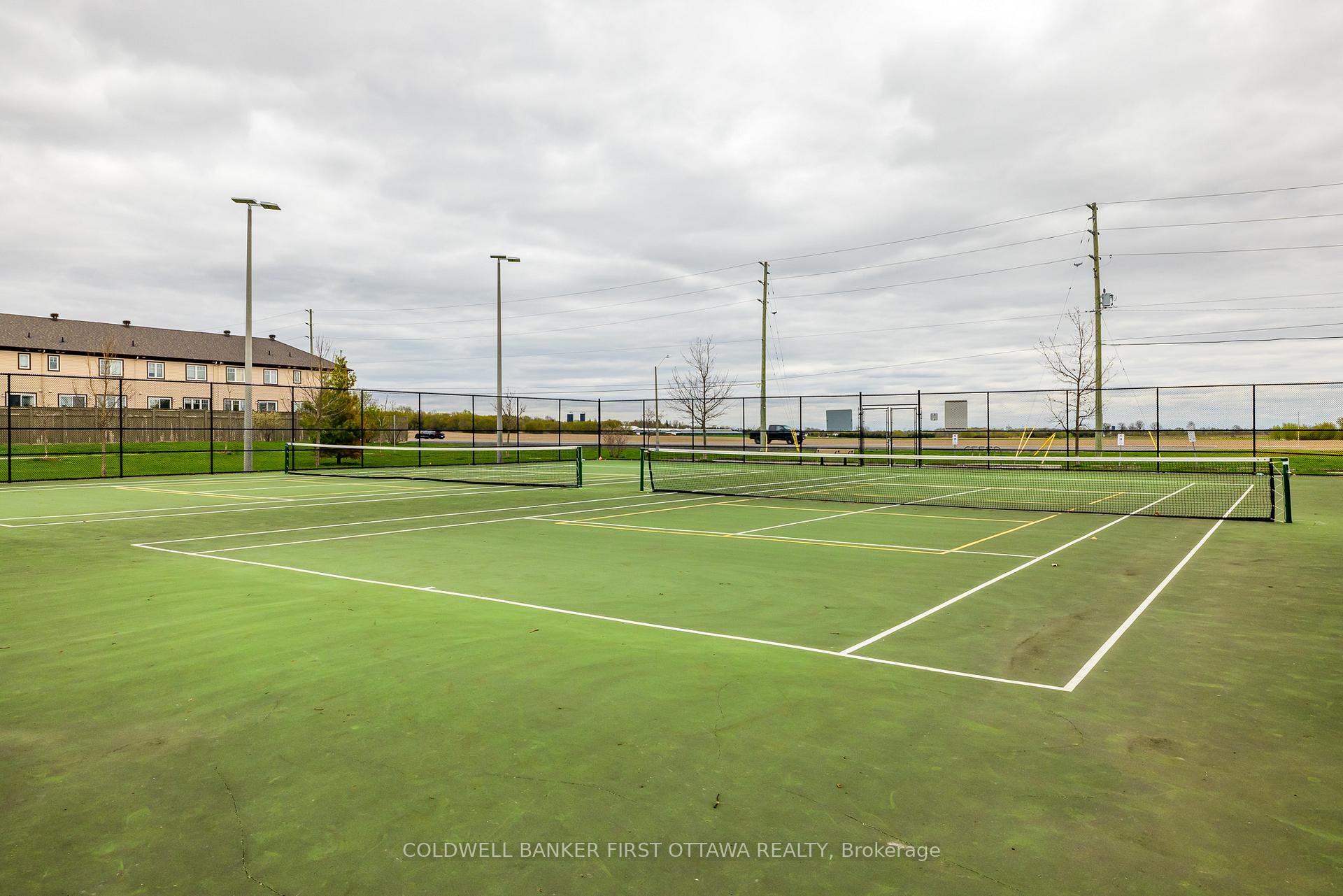 Photo 30 of 326 Crownridge Drive, Ottawa, Kanata - Emerald Meadows/Trailwest — HOMEH