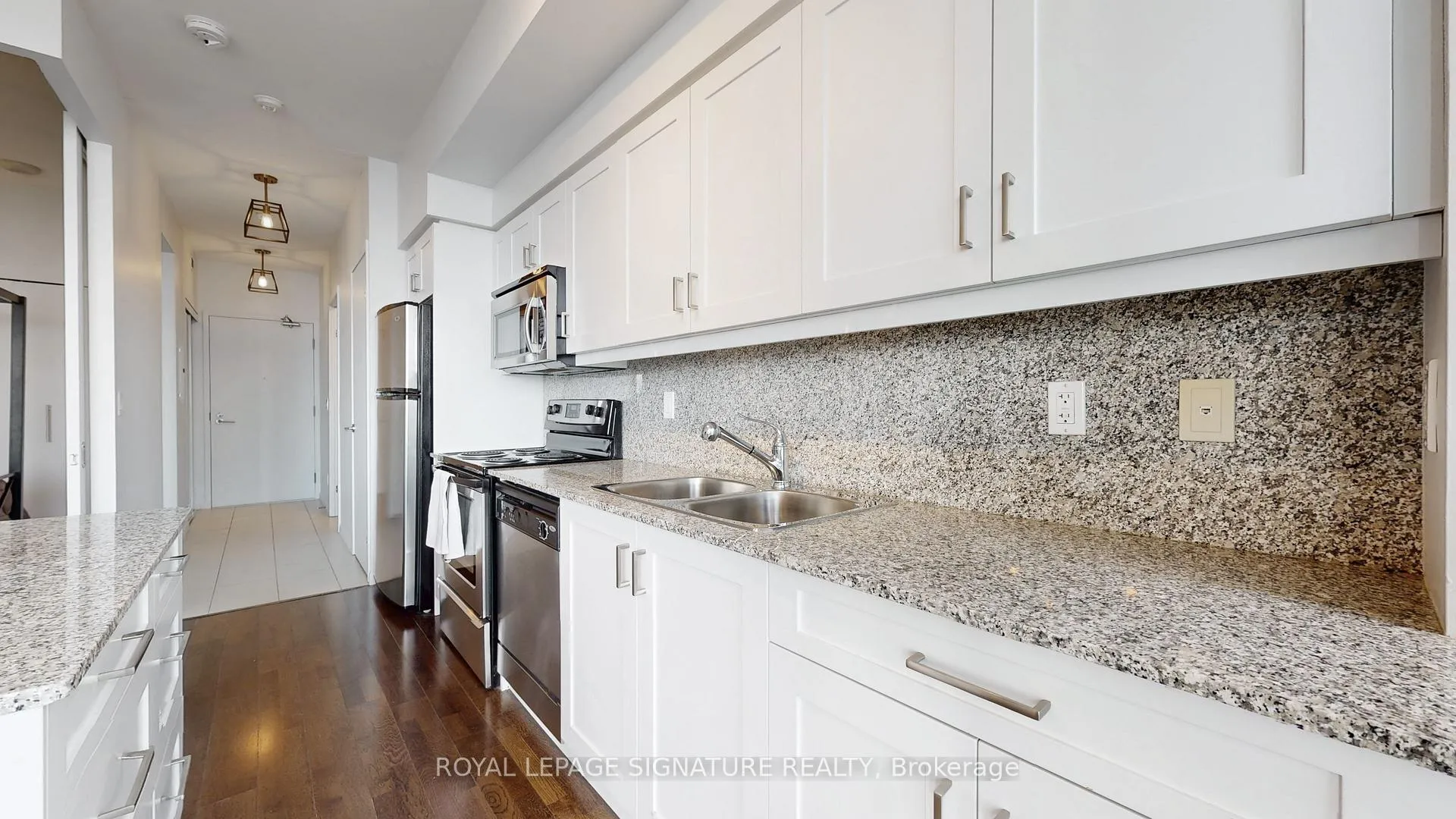 Photo 8 of Unit 3403, 215 Fort York Boulevard, Toronto, Niagara — HOMEH