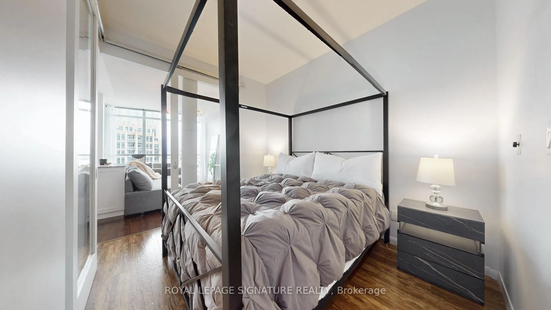 Photo 9 of Unit 3403, 215 Fort York Boulevard, Toronto, Niagara — HOMEH