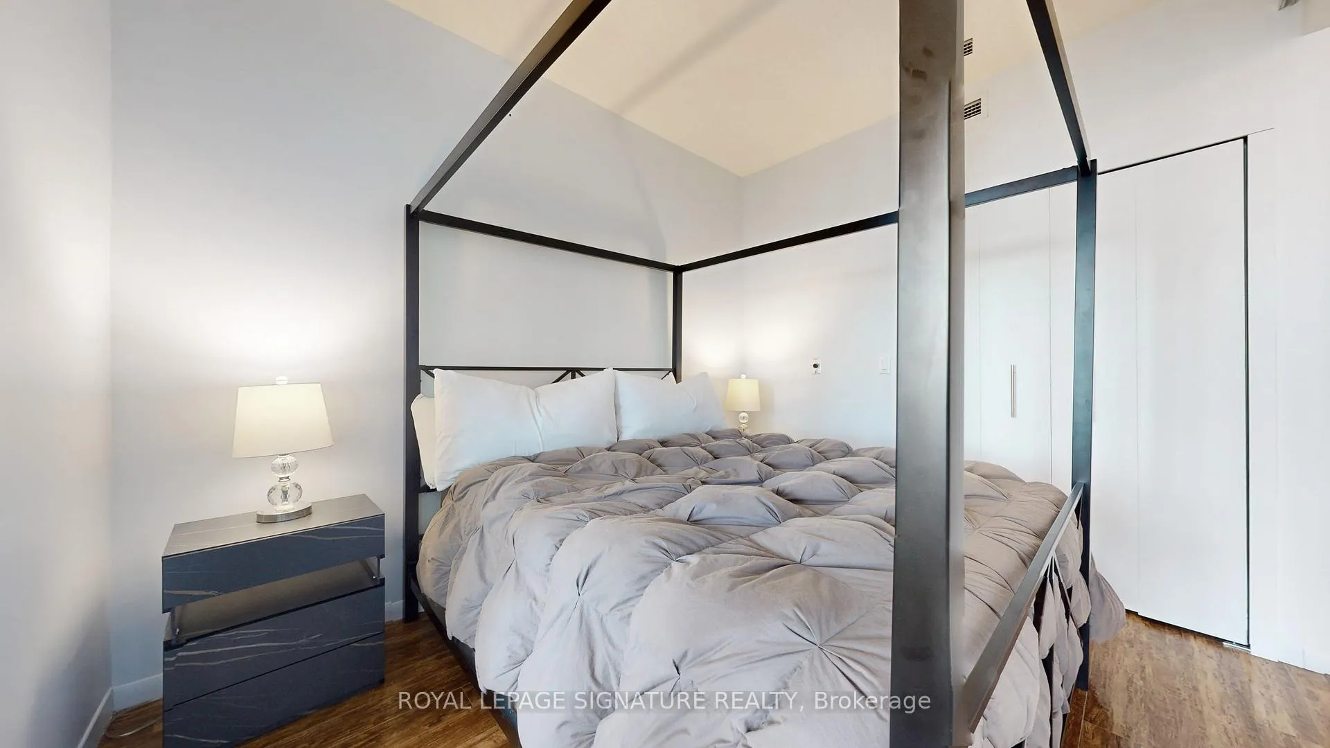Photo 10 of Unit 3403, 215 Fort York Boulevard, Toronto, Niagara — HOMEH
