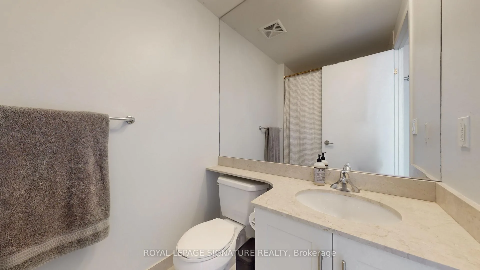 Photo 12 of Unit 3403, 215 Fort York Boulevard, Toronto, Niagara — HOMEH
