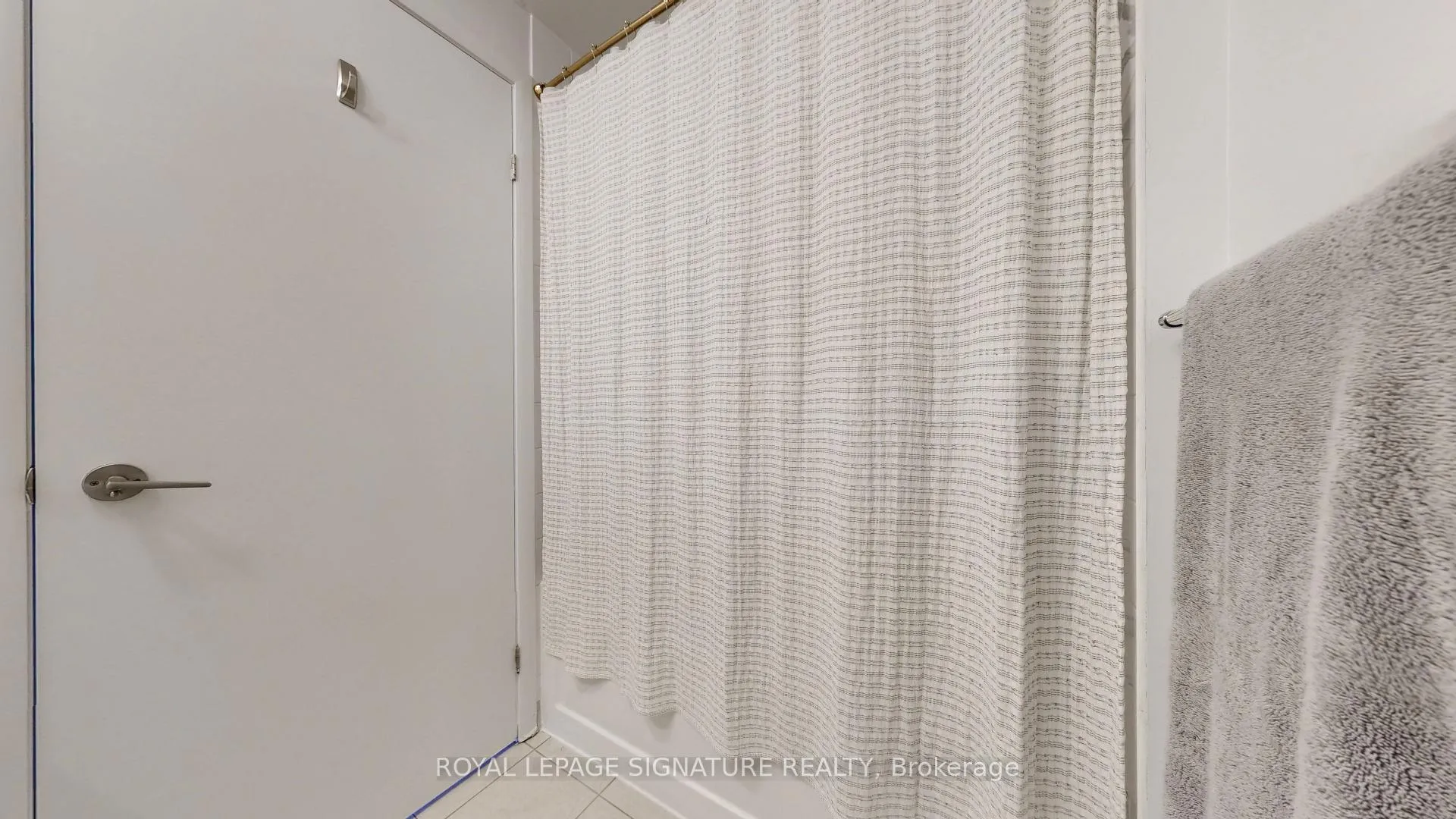 Photo 13 of Unit 3403, 215 Fort York Boulevard, Toronto, Niagara — HOMEH