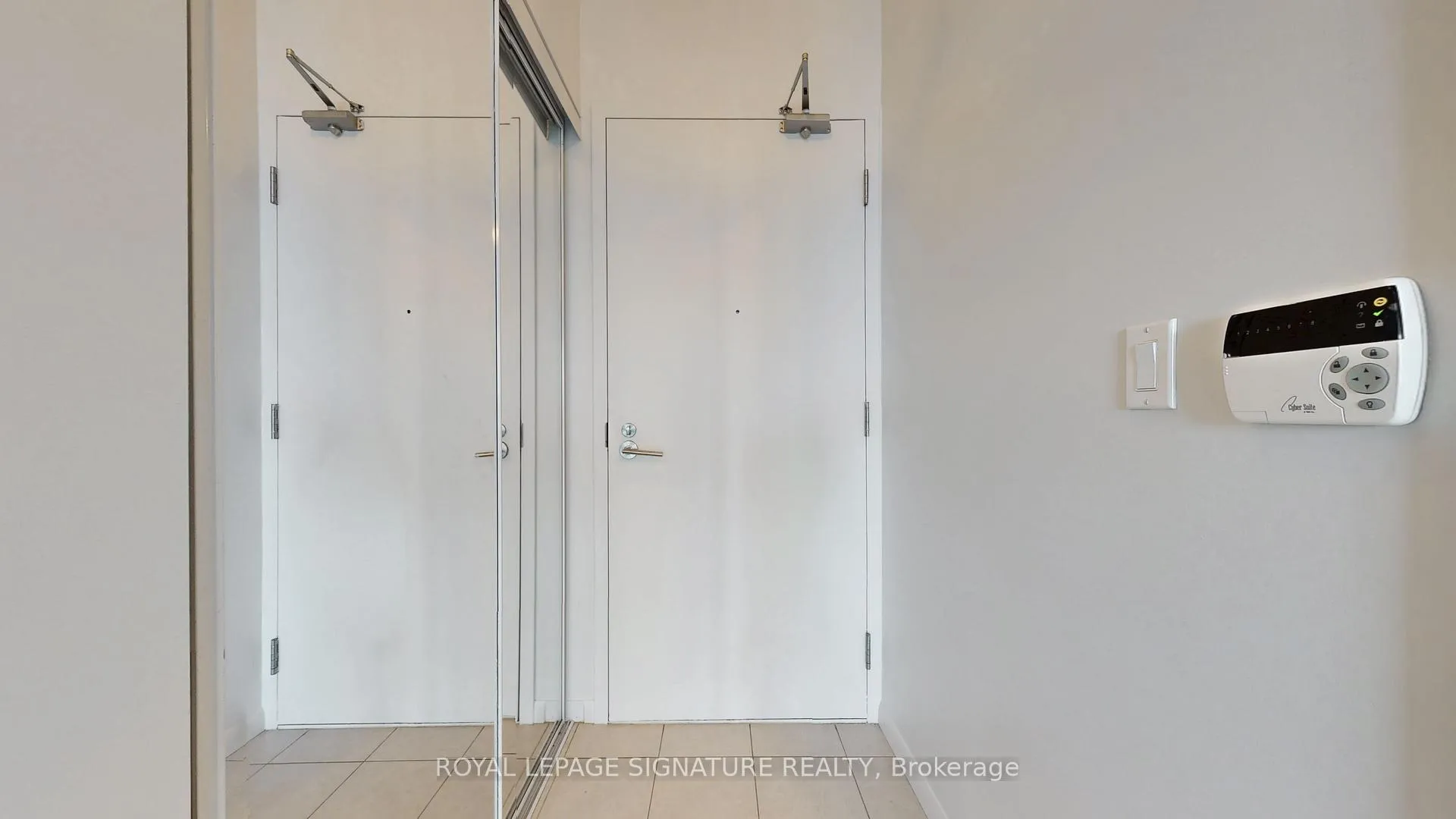 Photo 15 of Unit 3403, 215 Fort York Boulevard, Toronto, Niagara — HOMEH